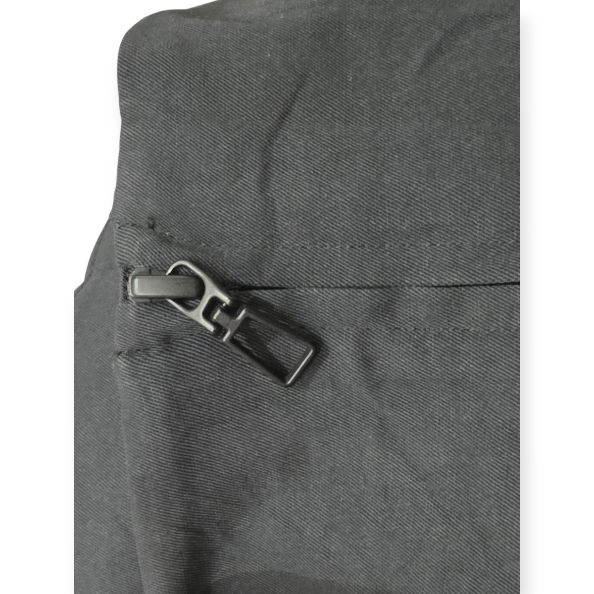 Pantalon Lululemon Talla 27 Negro Con Ajuste En Tobillo