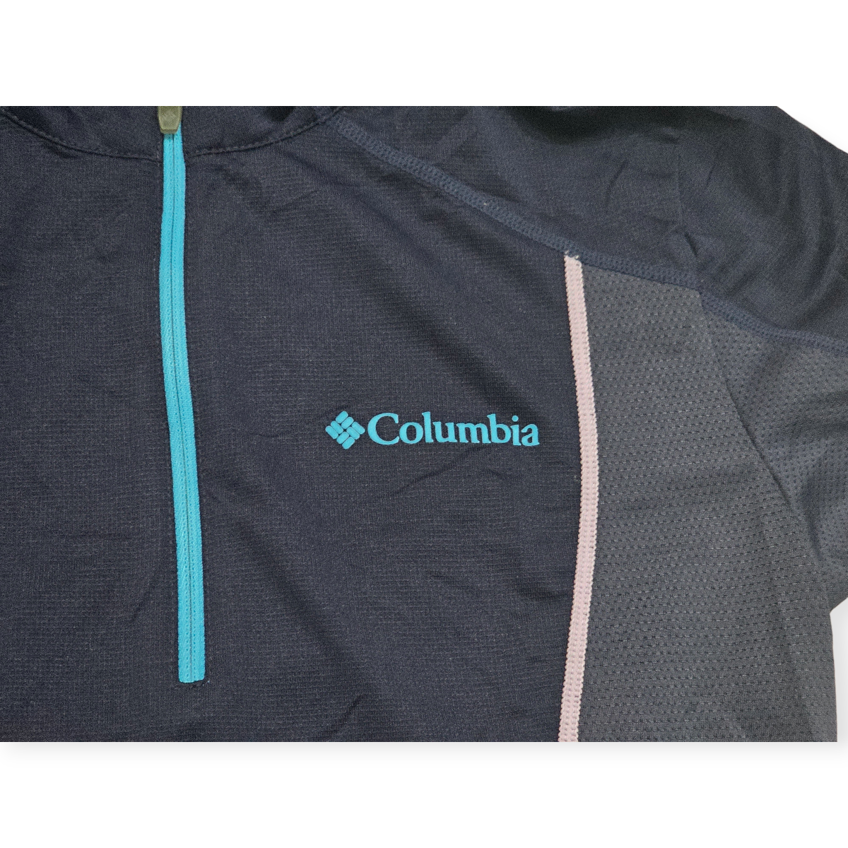 Playera Columbia Deportiva Negra Con Cierre Frontal Chico S
