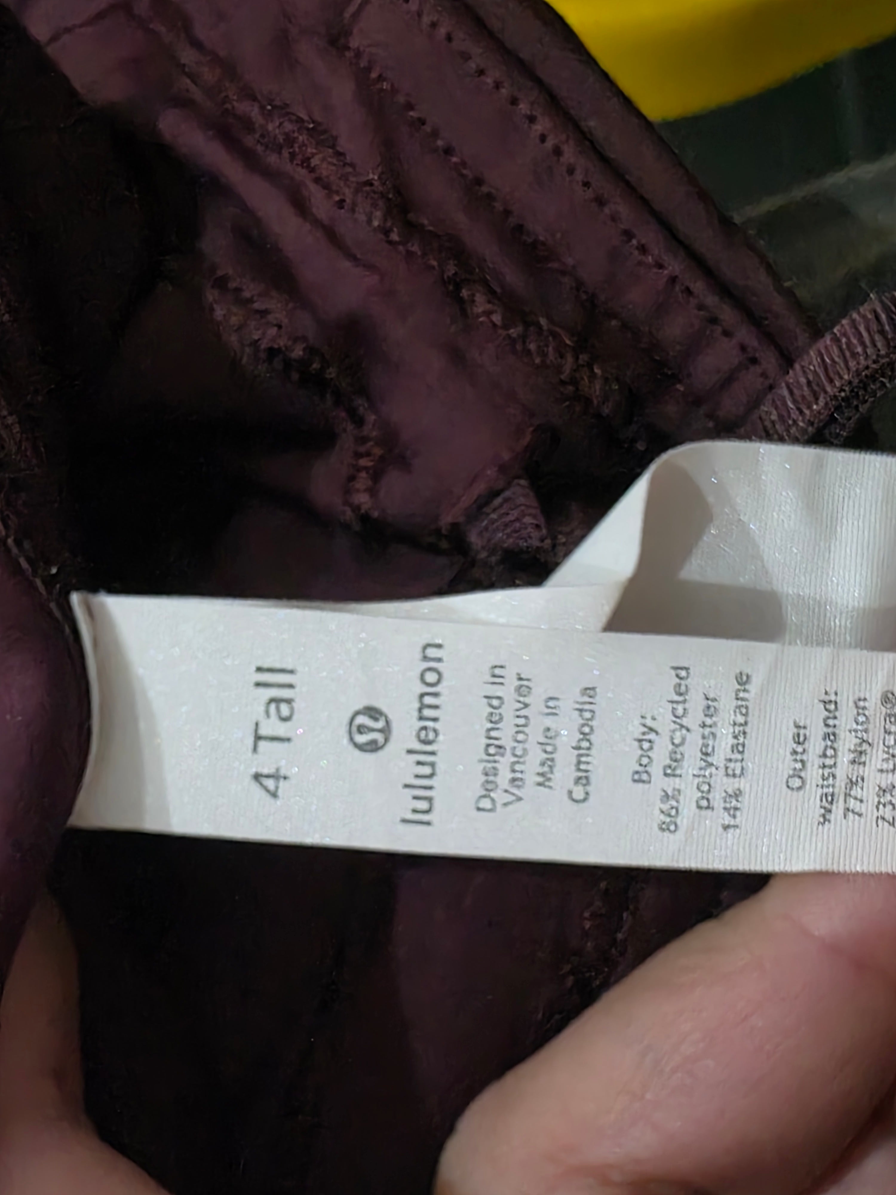 Short Lululemon Color Bordo De Mujer Talla 4