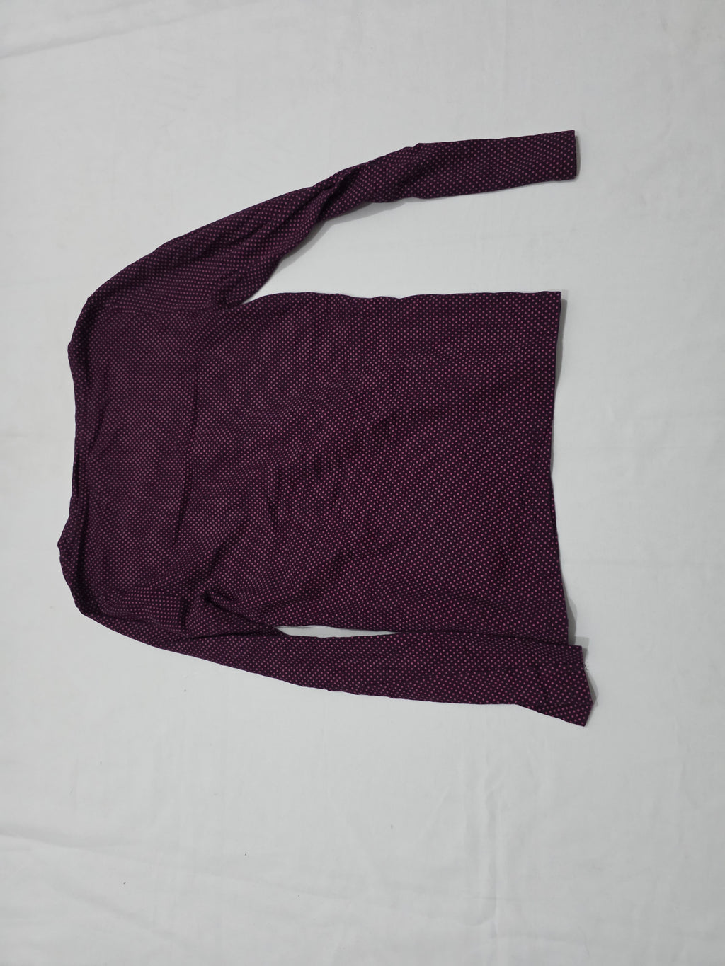 Playera Tommy Hilfiger Manga Larga Morada Con Lunares Rosas