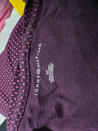 Playera Tommy Hilfiger Manga Larga Morada Con Lunares Rosas