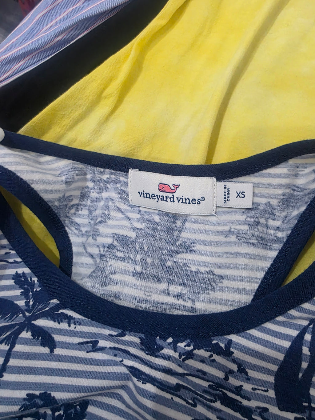 Vestido Vineyard Vines sin mangas floreada azul