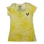 Playera True Religion de Mujer manga corta amarillo Tie dye