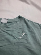Playera GymShark de Mujer manga corta verde opaco