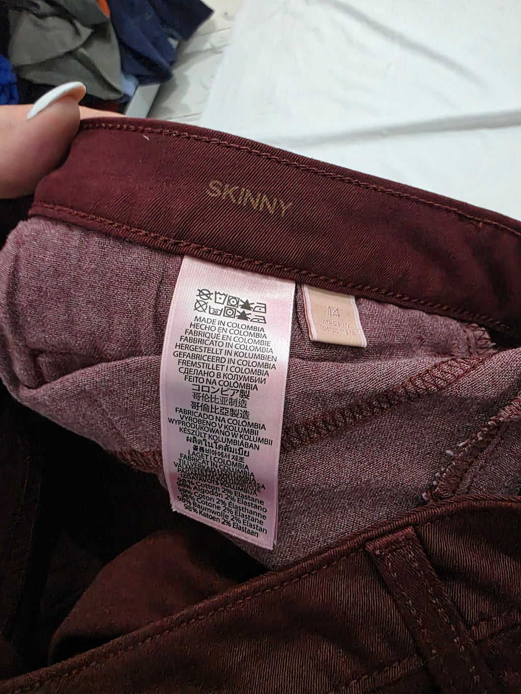 Pantalon Michael Kors talla 14 Skinny color vino