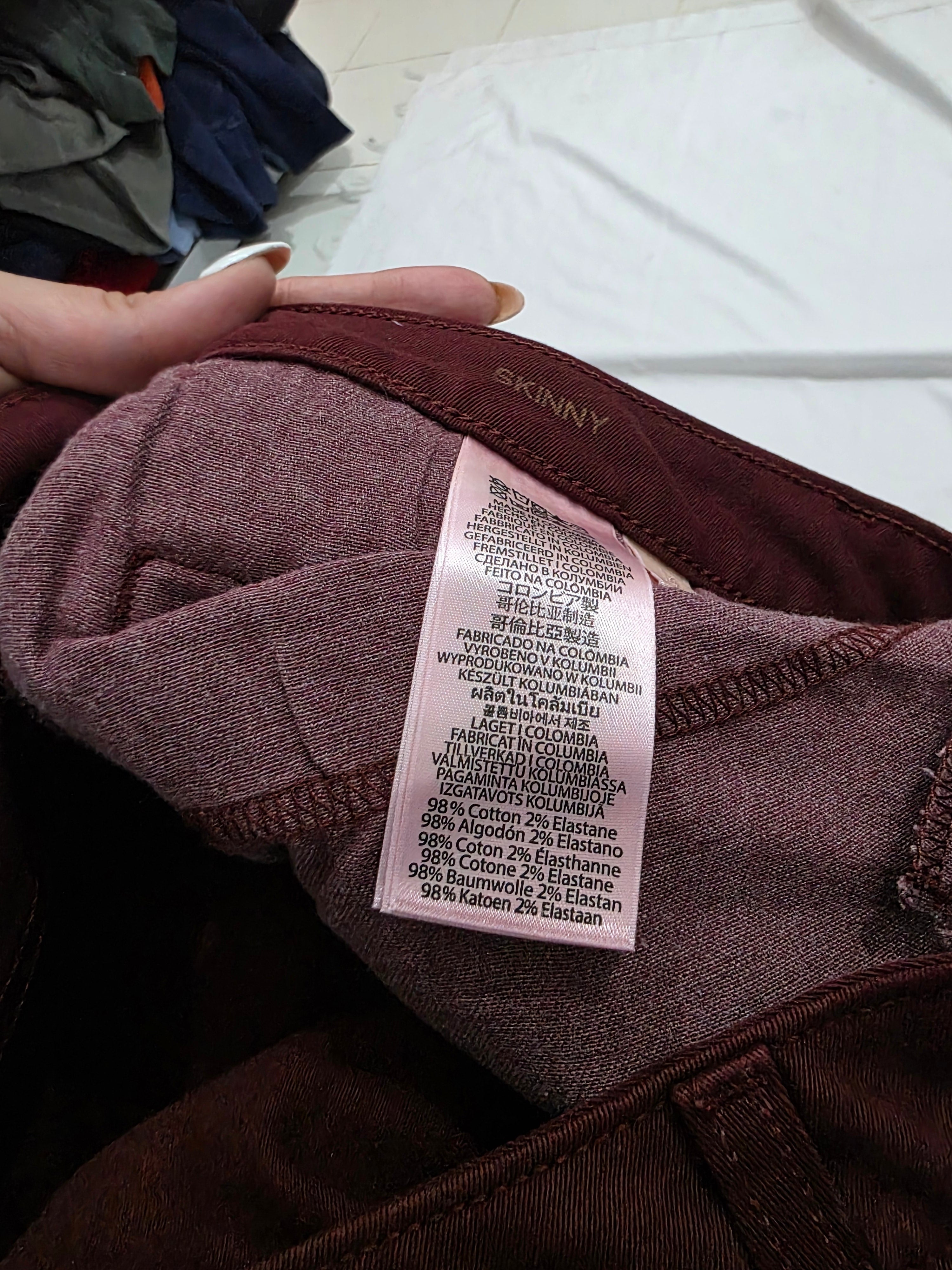 Pantalon Michael Kors talla 14 Skinny color vino