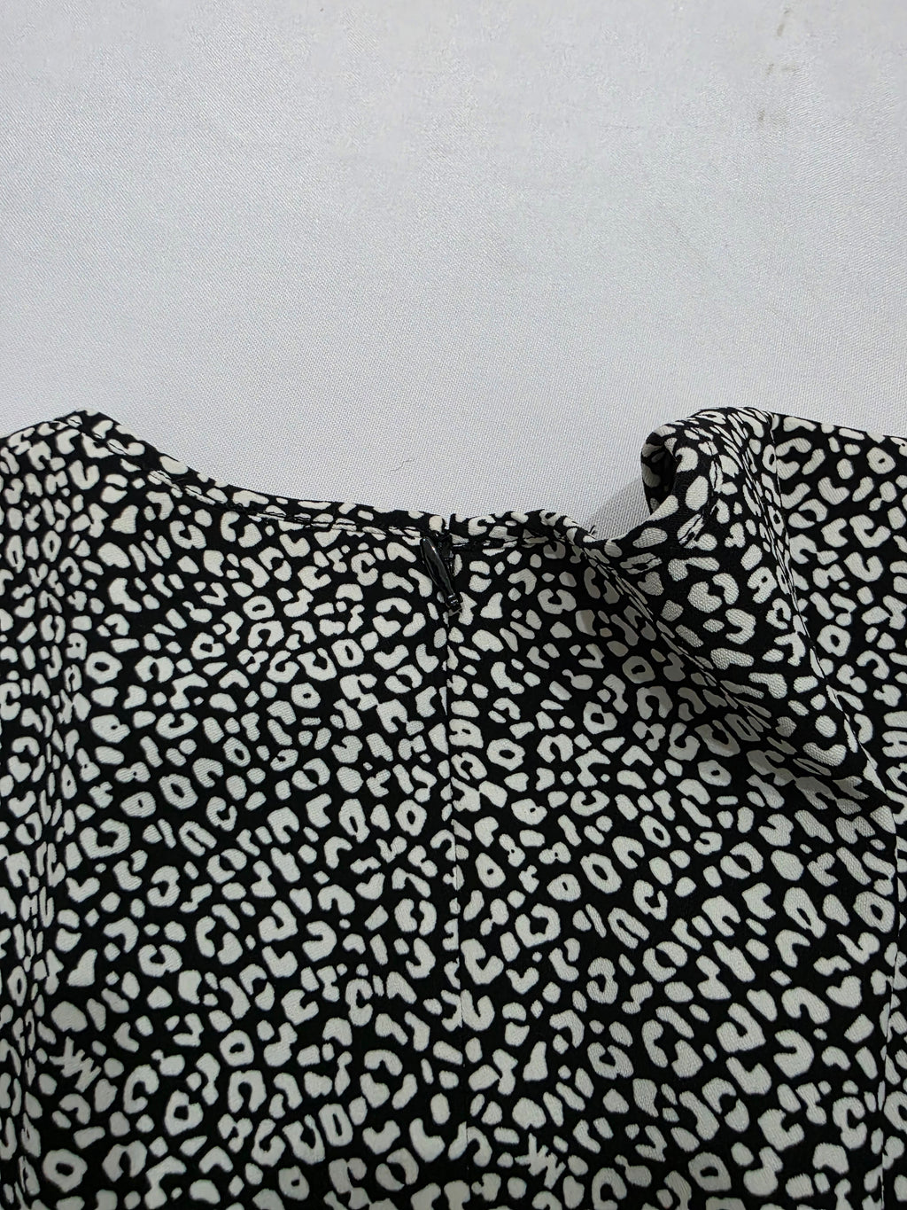 Vestido Michael Kors animal print negro/blanco