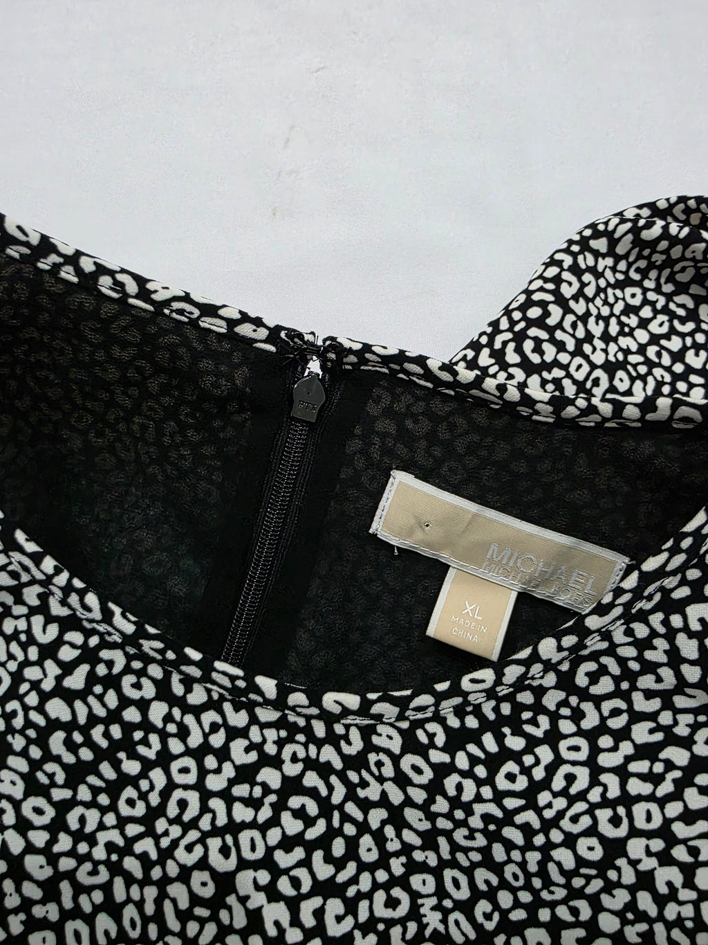 Vestido Michael Kors animal print negro/blanco