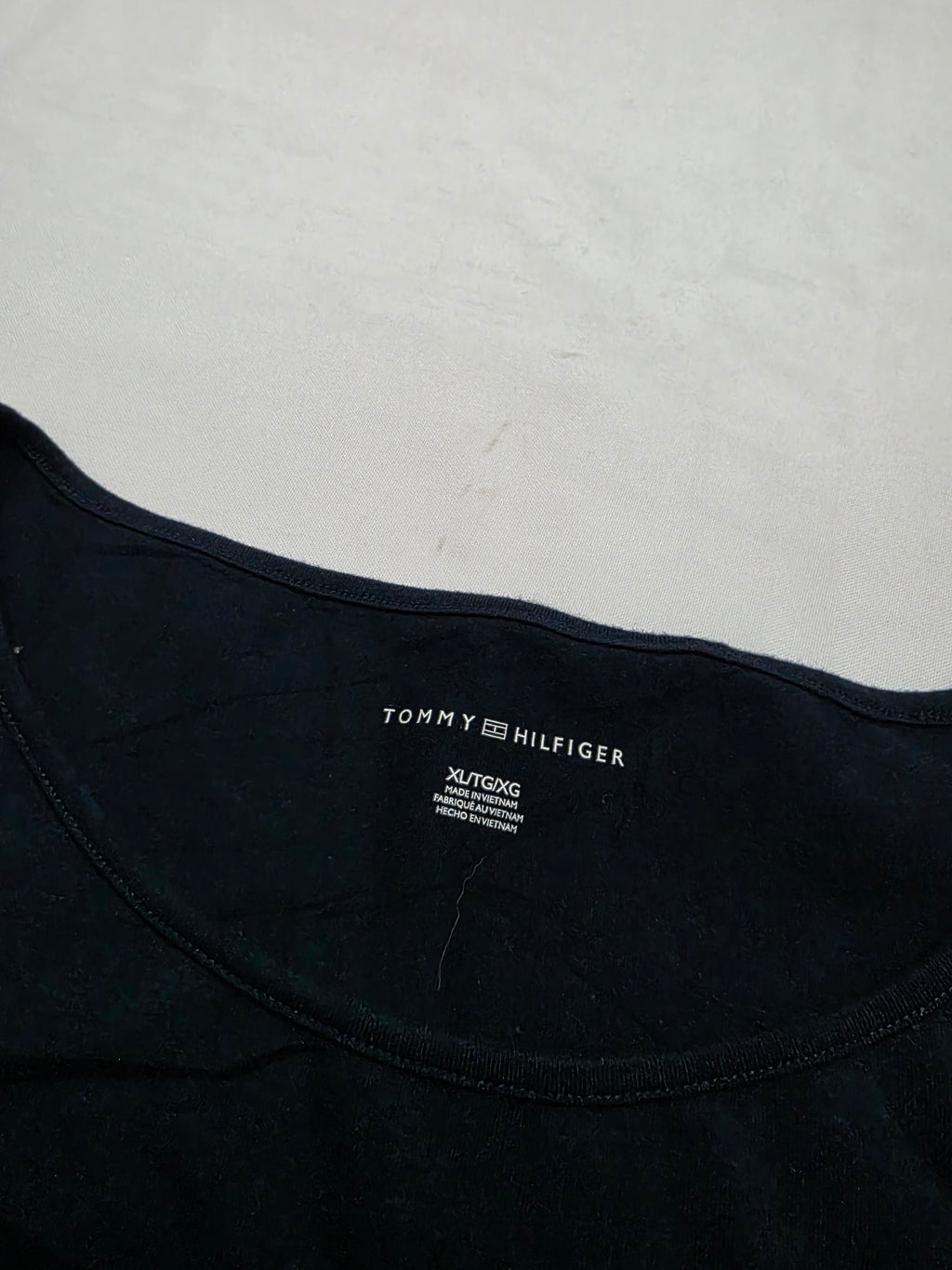 Playera Tommy Hilfiger manga corta con lentejuelas