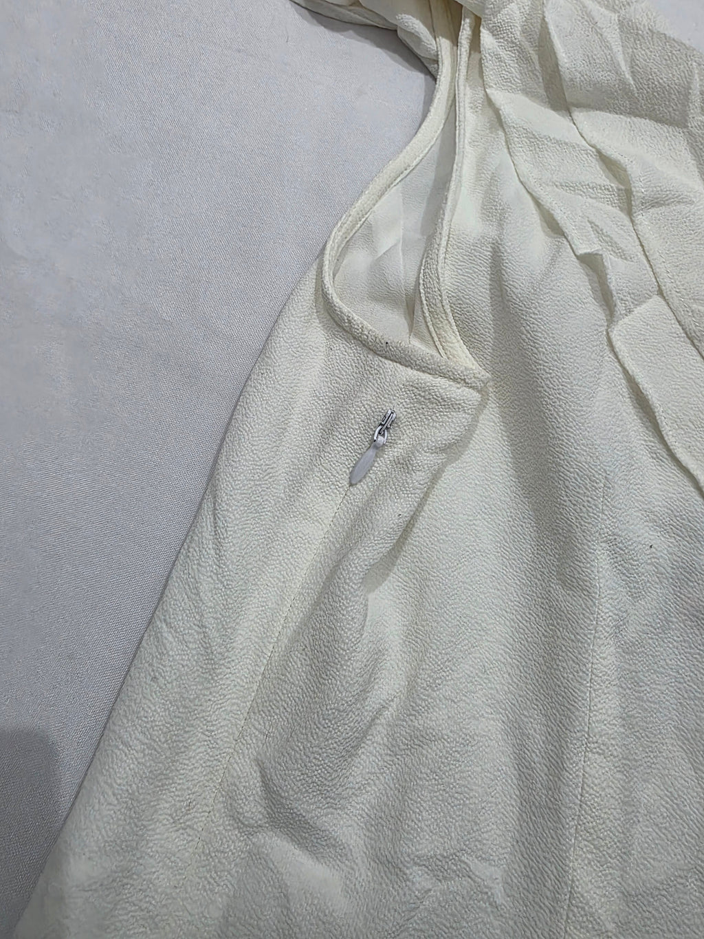 Blusa Michael Kors Blanca Un Hombro con Olan Elegante Mujer