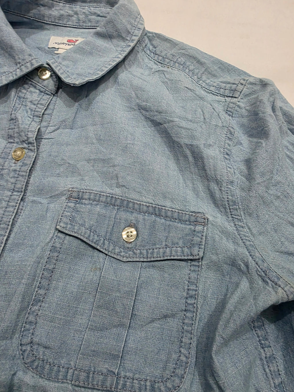 Camisa Vineyard Vines de mezclilla clara de Mujer