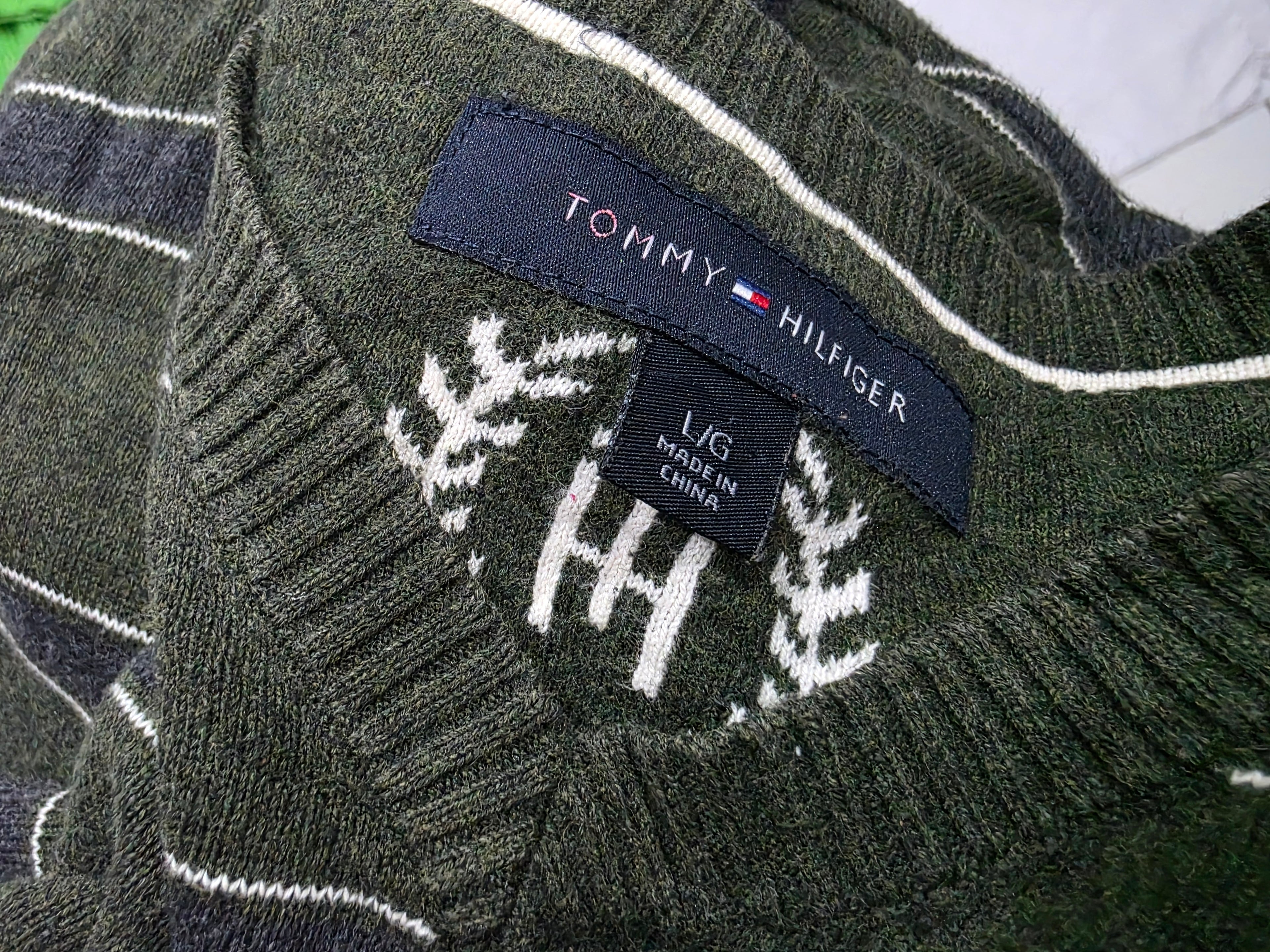 Sueter corto Tommy Hilfiger verde oscuro rayado