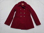 Abrigo Michael Kors de Mukrr color rojo