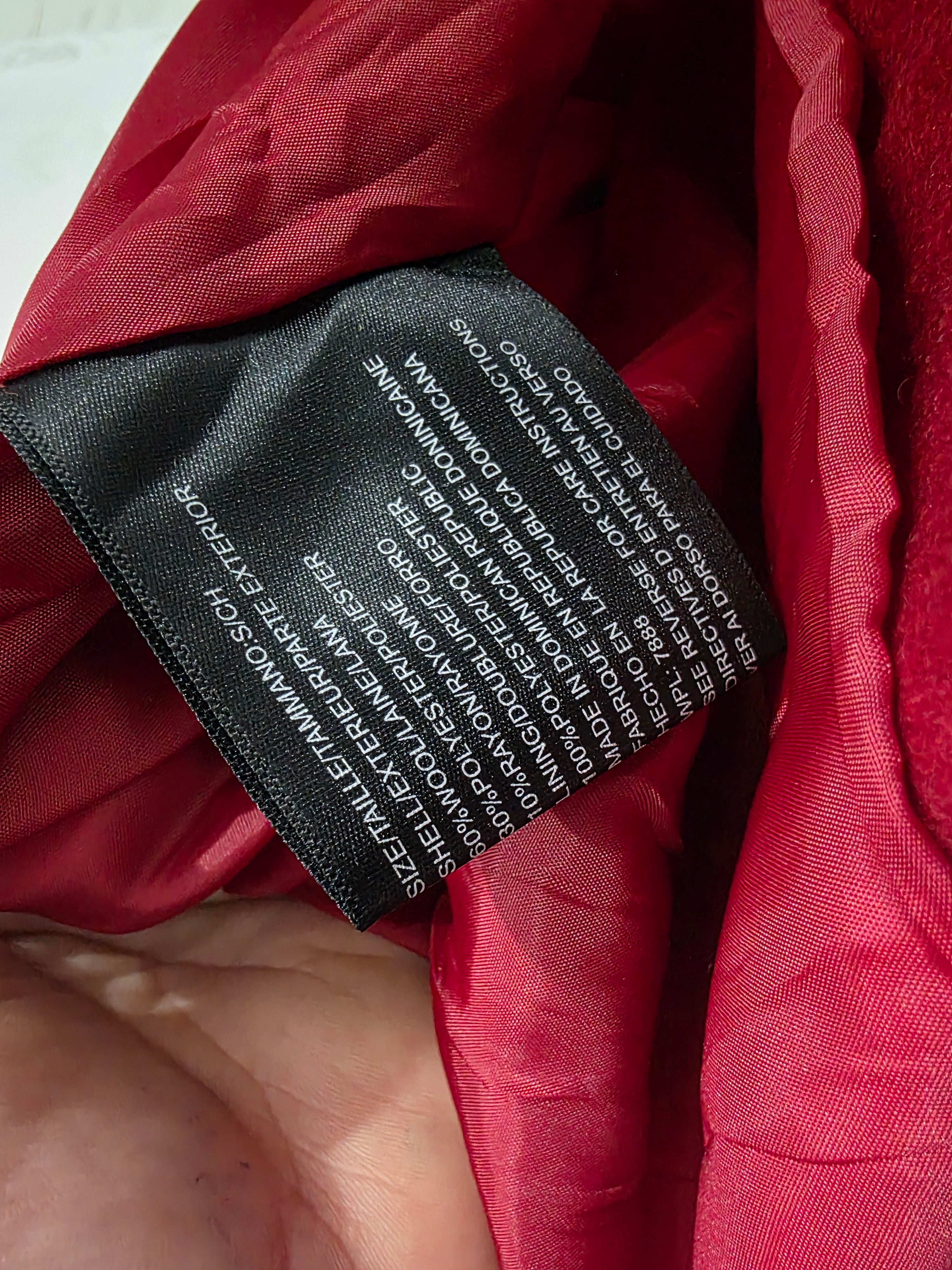 Abrigo Michael Kors de Mukrr color rojo