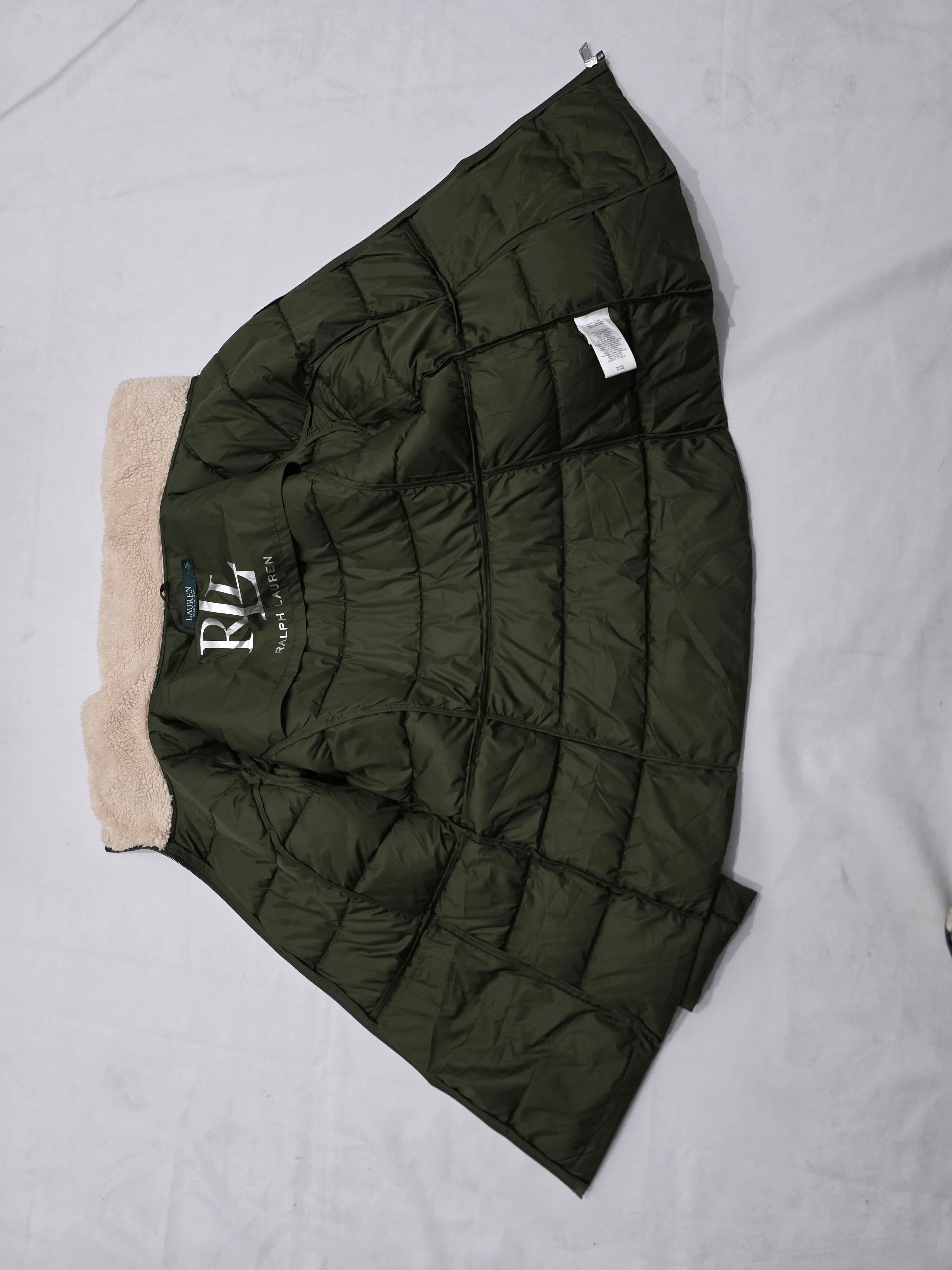 Chamarra Lauren Ralph Lauren Acolchada Verde Olivo con Interior Tipo Sherpa – Talla L