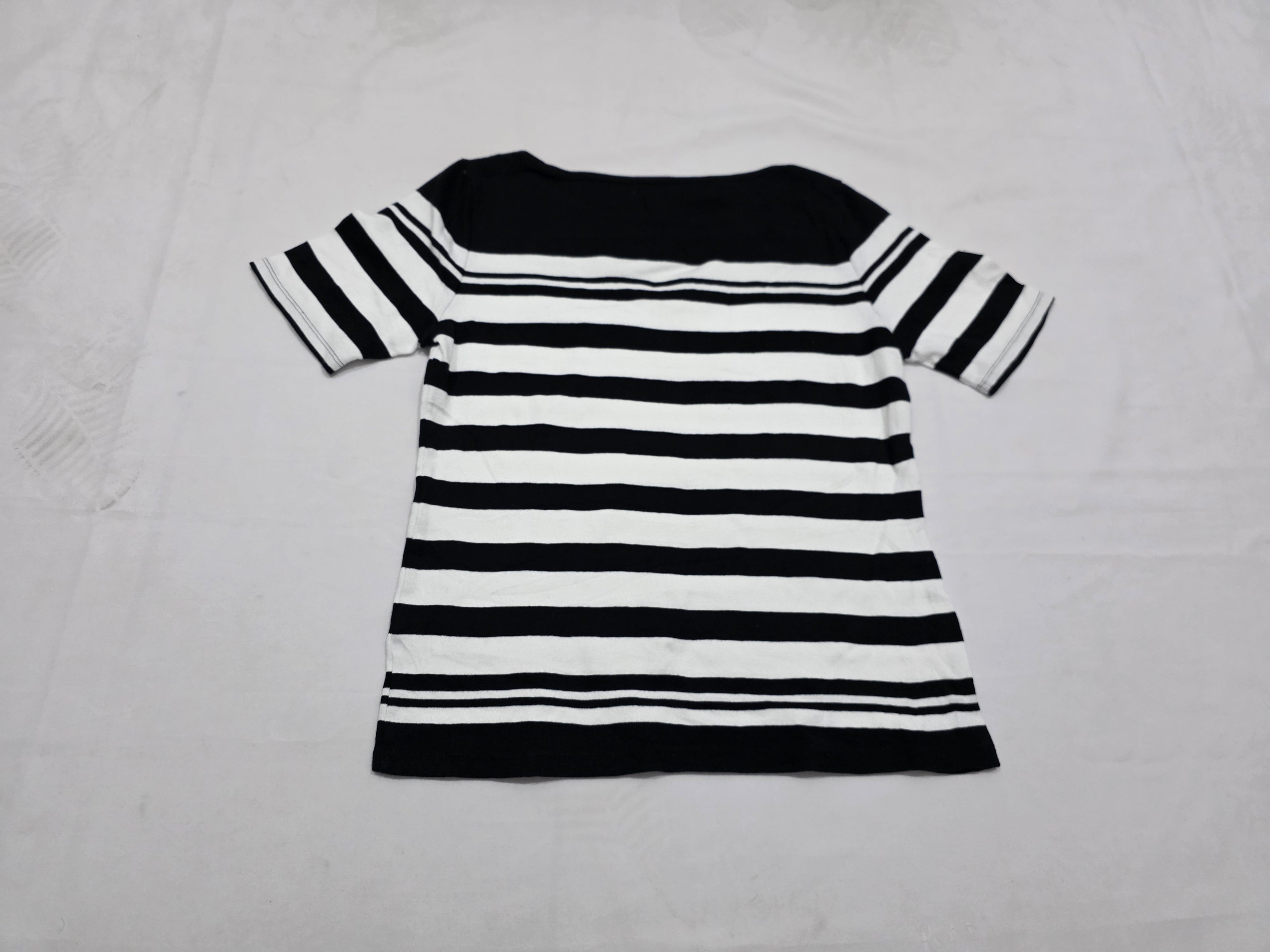 Playera Tommy Hilfiger blanca/negro rayada manga corta