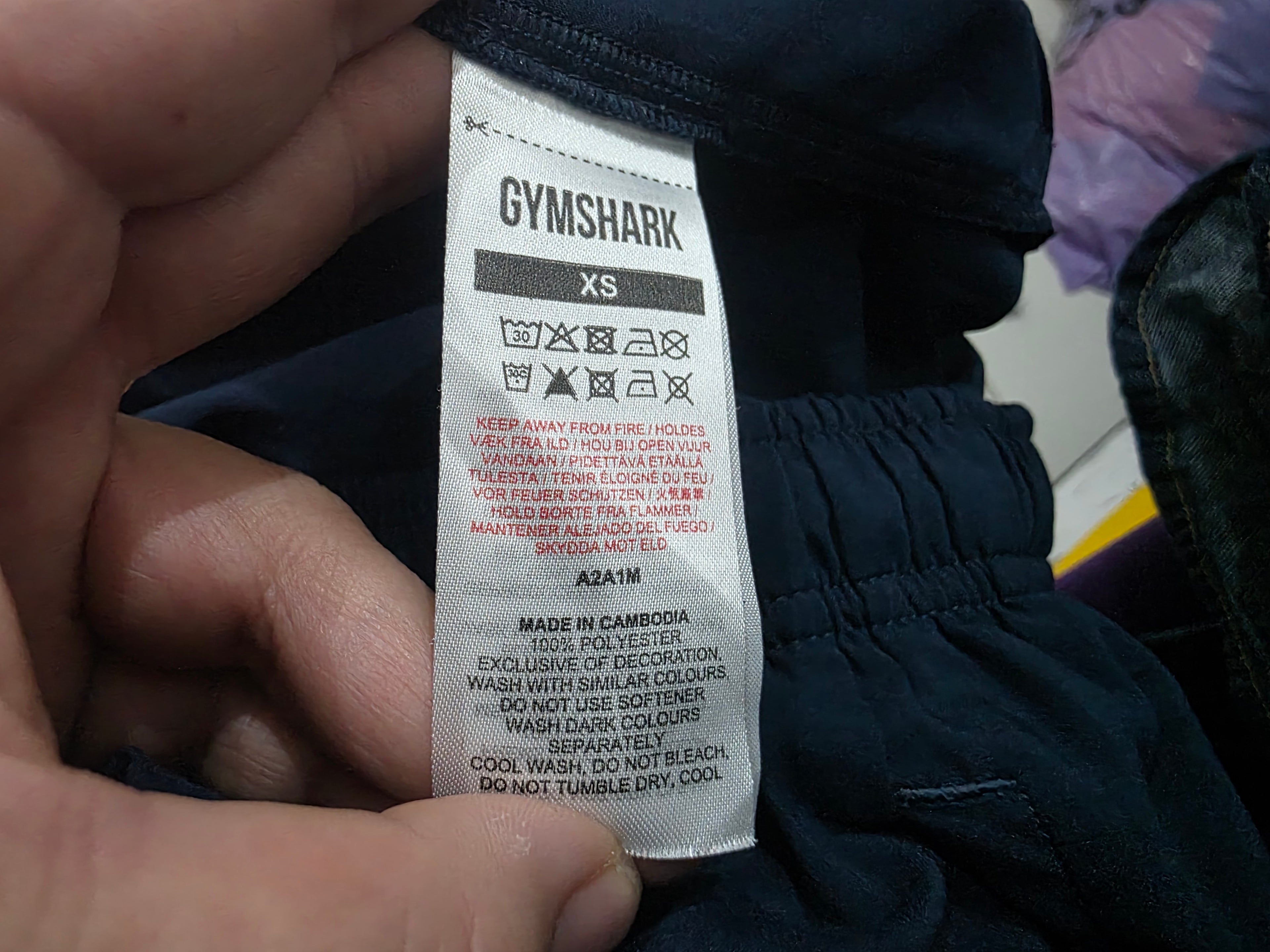 Short Extra Chico de Mujer GymShark azul marino