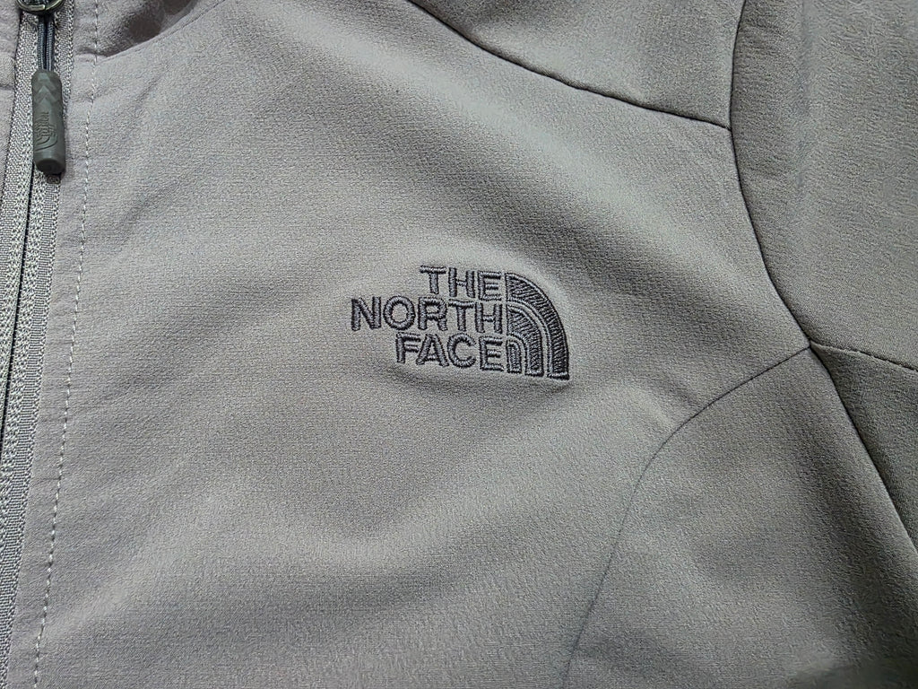 Chamarra The North Face Mujer XS Gris con Forro Polar WindWall morado