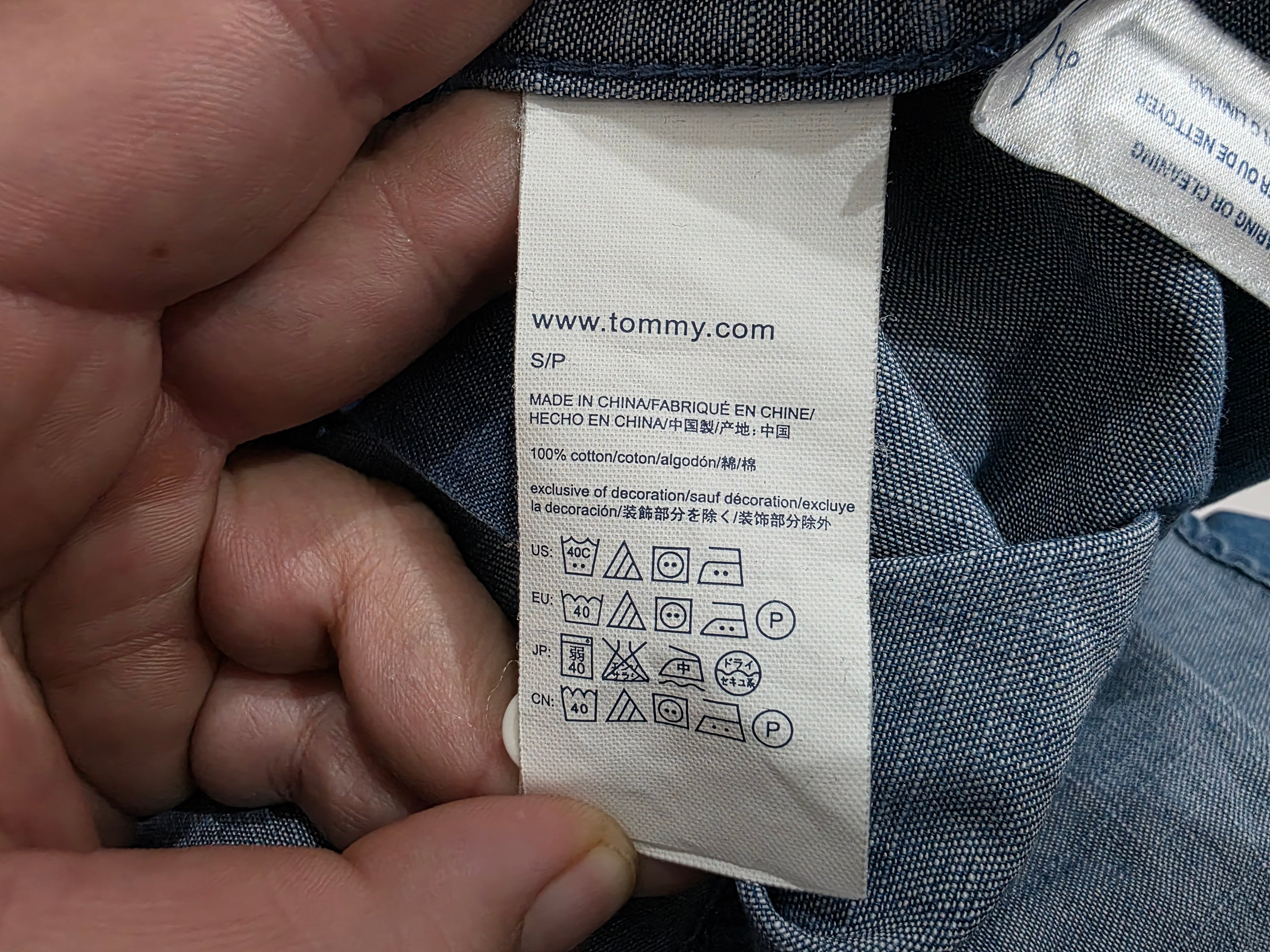Camisa Tommy Hilfiger  de mezclilla de Mujer talla chica