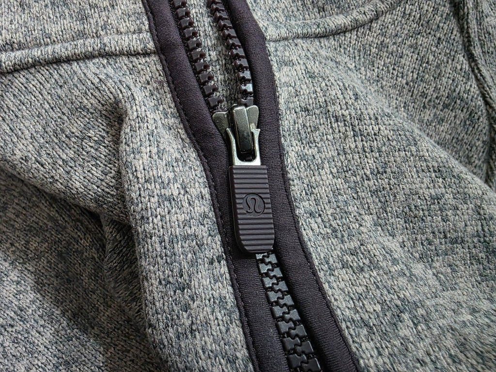Chamarra ligera Lululemon de Mujer morada jaspeada talla 4 con gorro