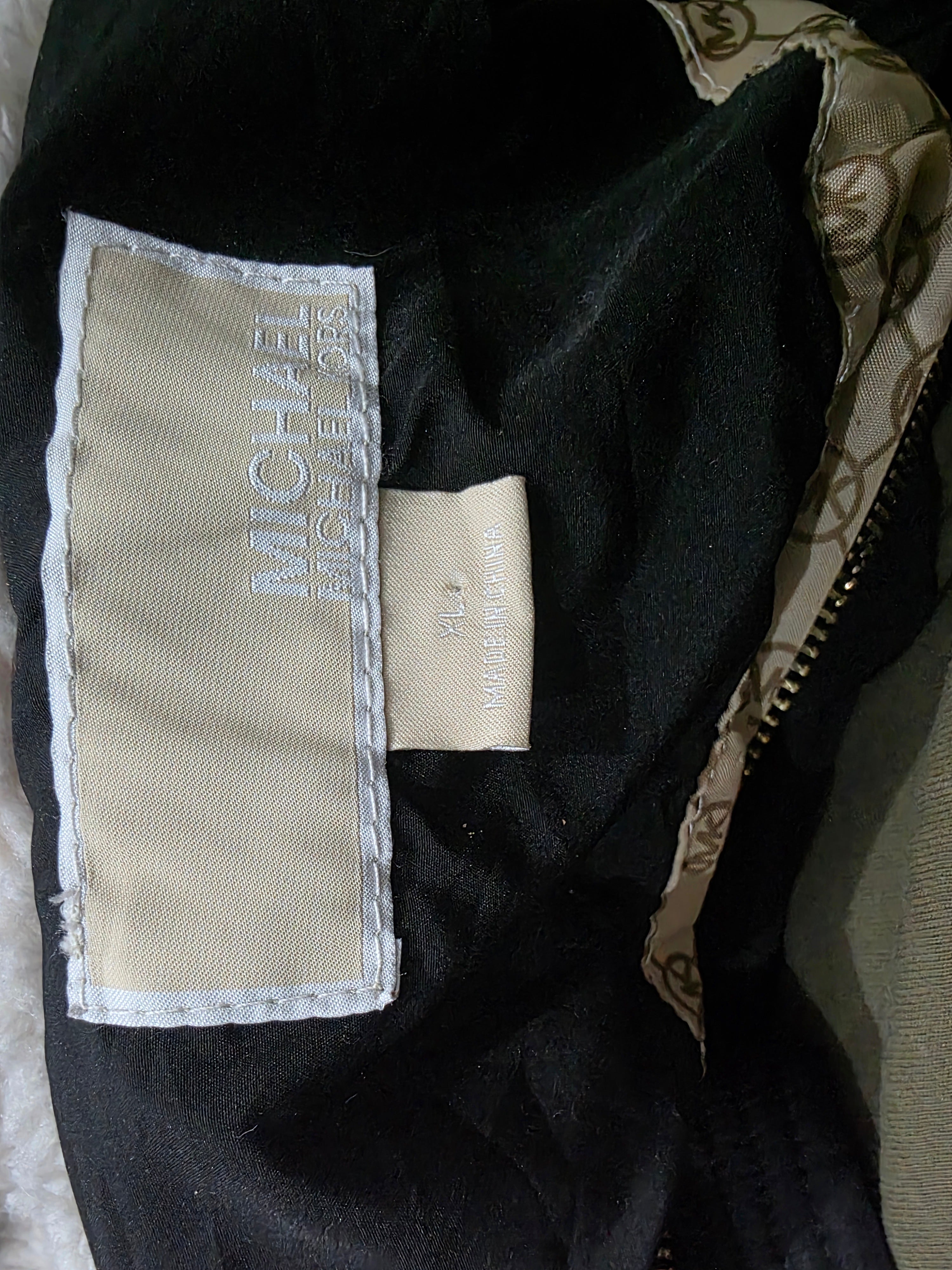 Chamarra Michael Kors de Mujer Extra Grande color negro