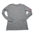 Playera Vineyard Vines gris com rosa Extra Chica manga larga