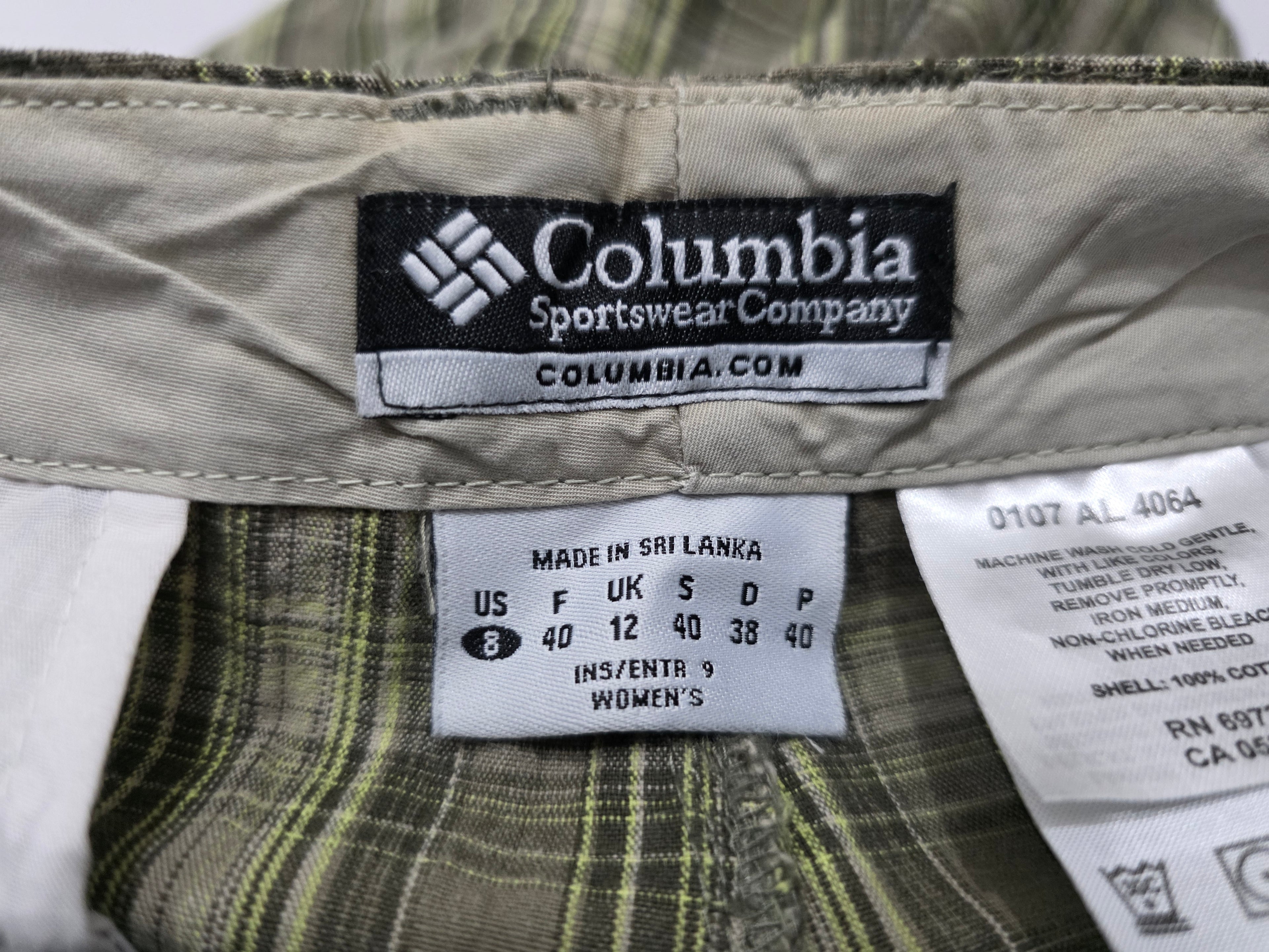 Bermuda Columbia de Mujer talla 8 cuadriculado color verde/cafe