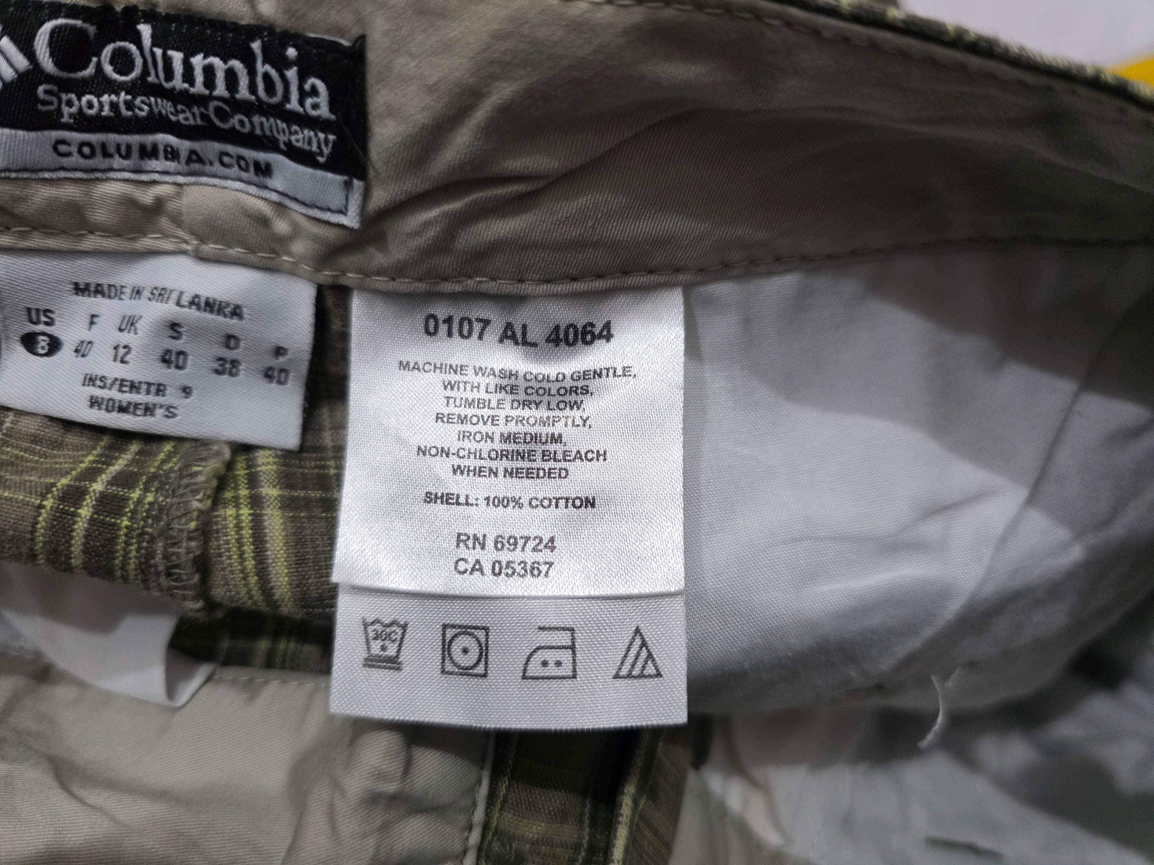Bermuda Columbia de Mujer talla 8 cuadriculado color verde/cafe