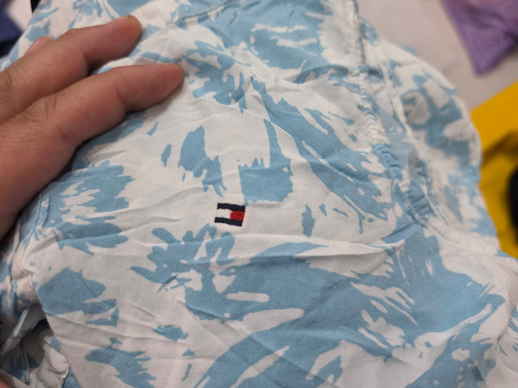 Blusa Tommy Hilfiger de viscose azul con blanco