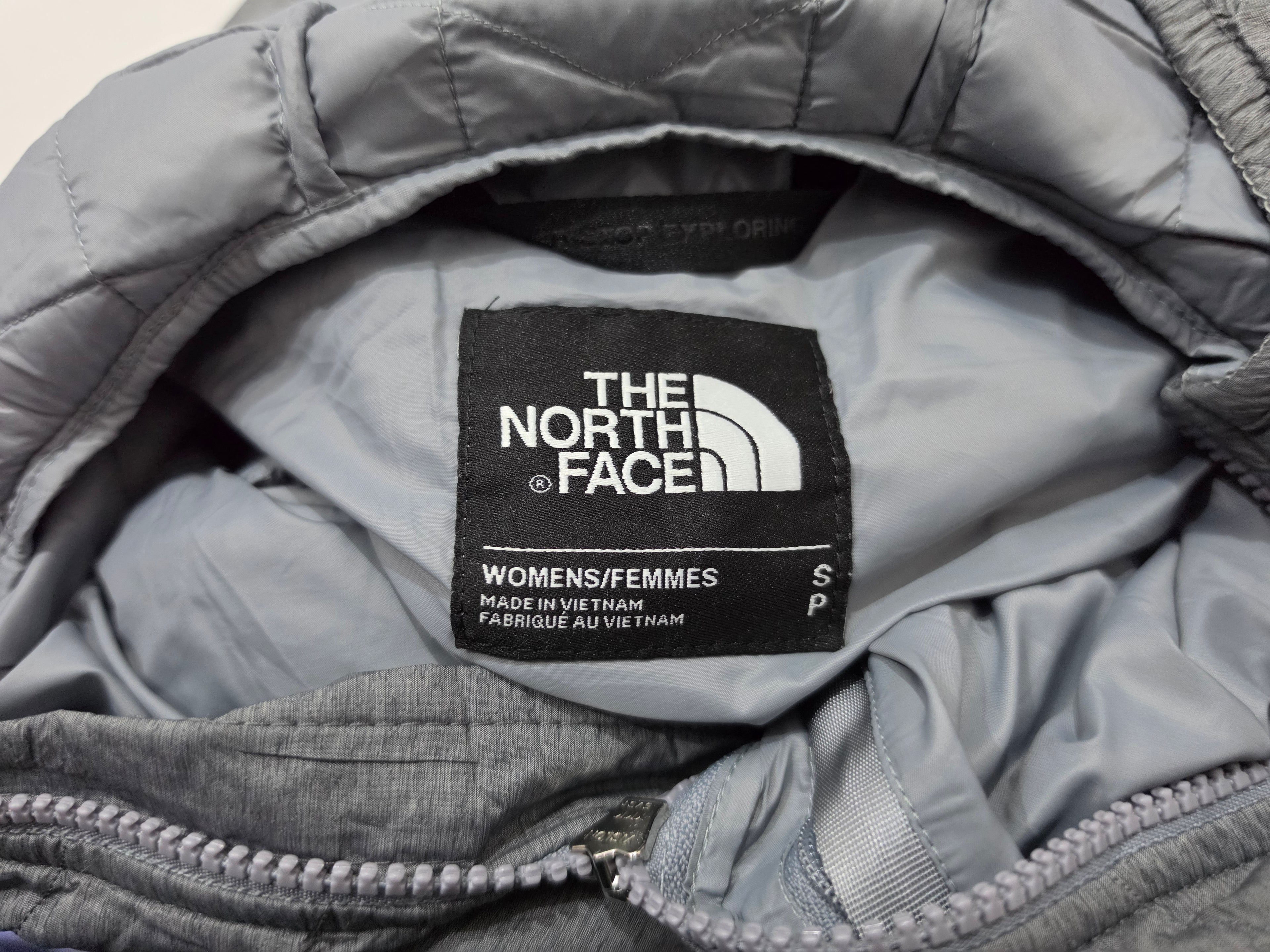 Chamarra Cazadora The North Face Talla Chica Colorgrismujer