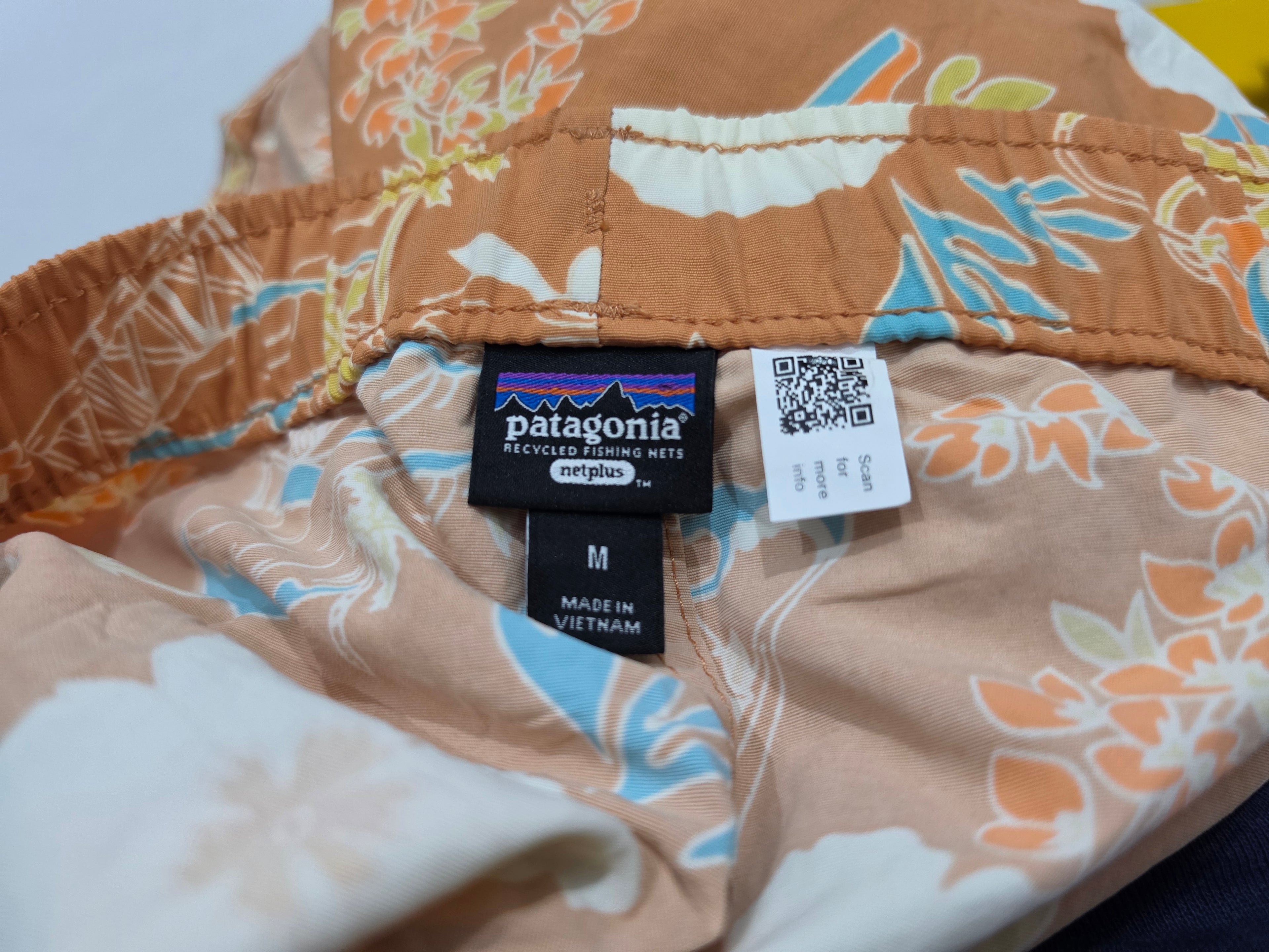 Short Patagonia De Mujer Color Naranja Floreada Mediana