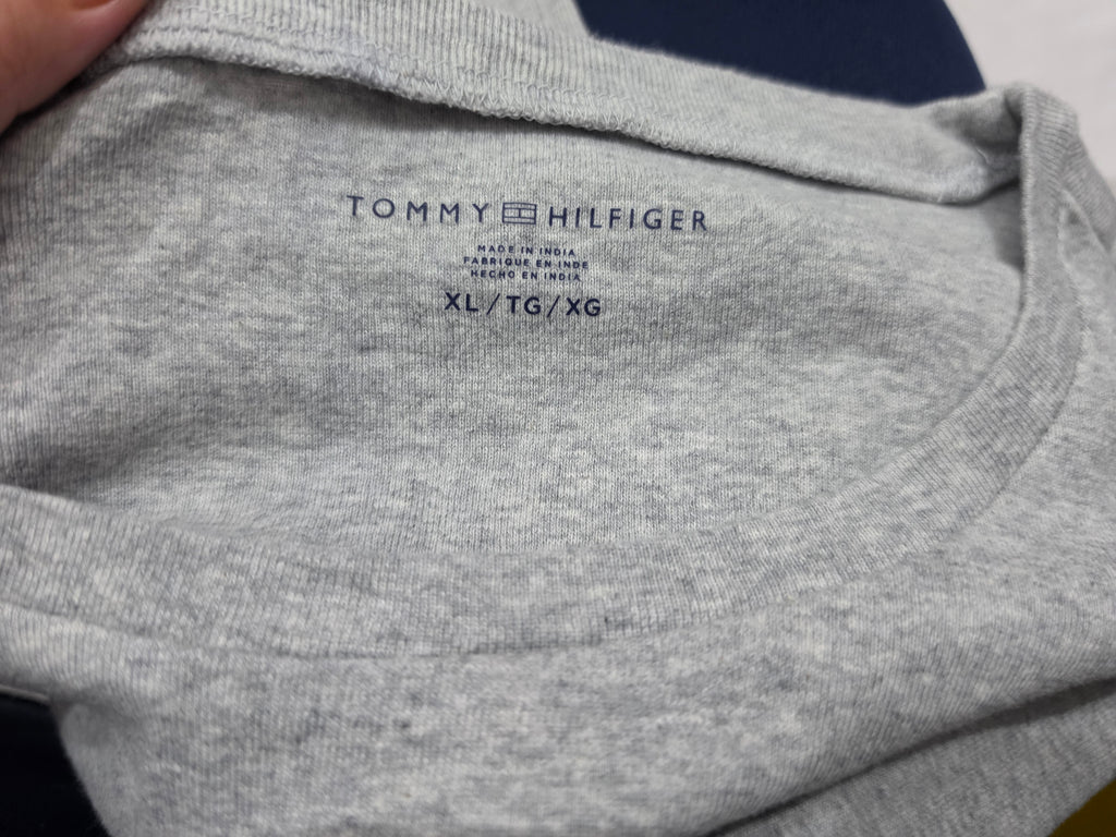 Playera Tommy Hilfiger Extra Grande Gris Claro Manga Corta