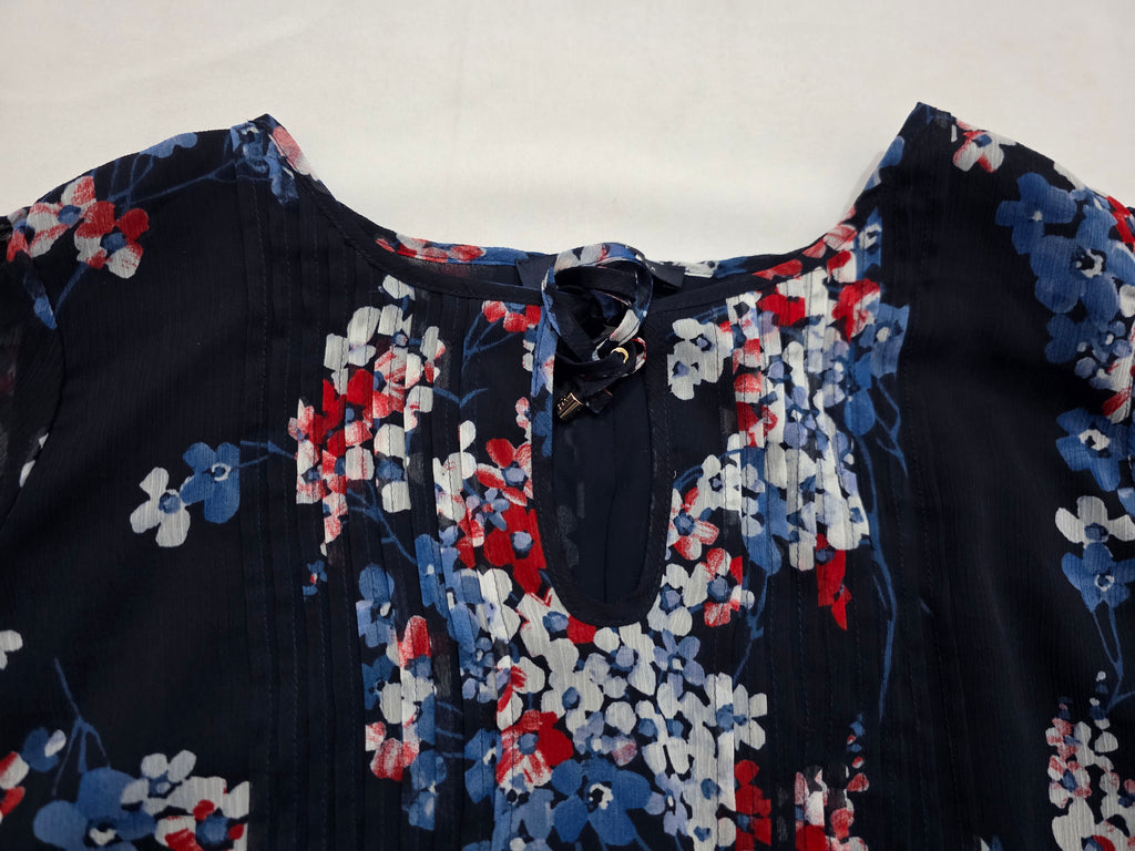 Blusa Tommy Hilfiger Azul Con Flores Extra Grande De Shifon