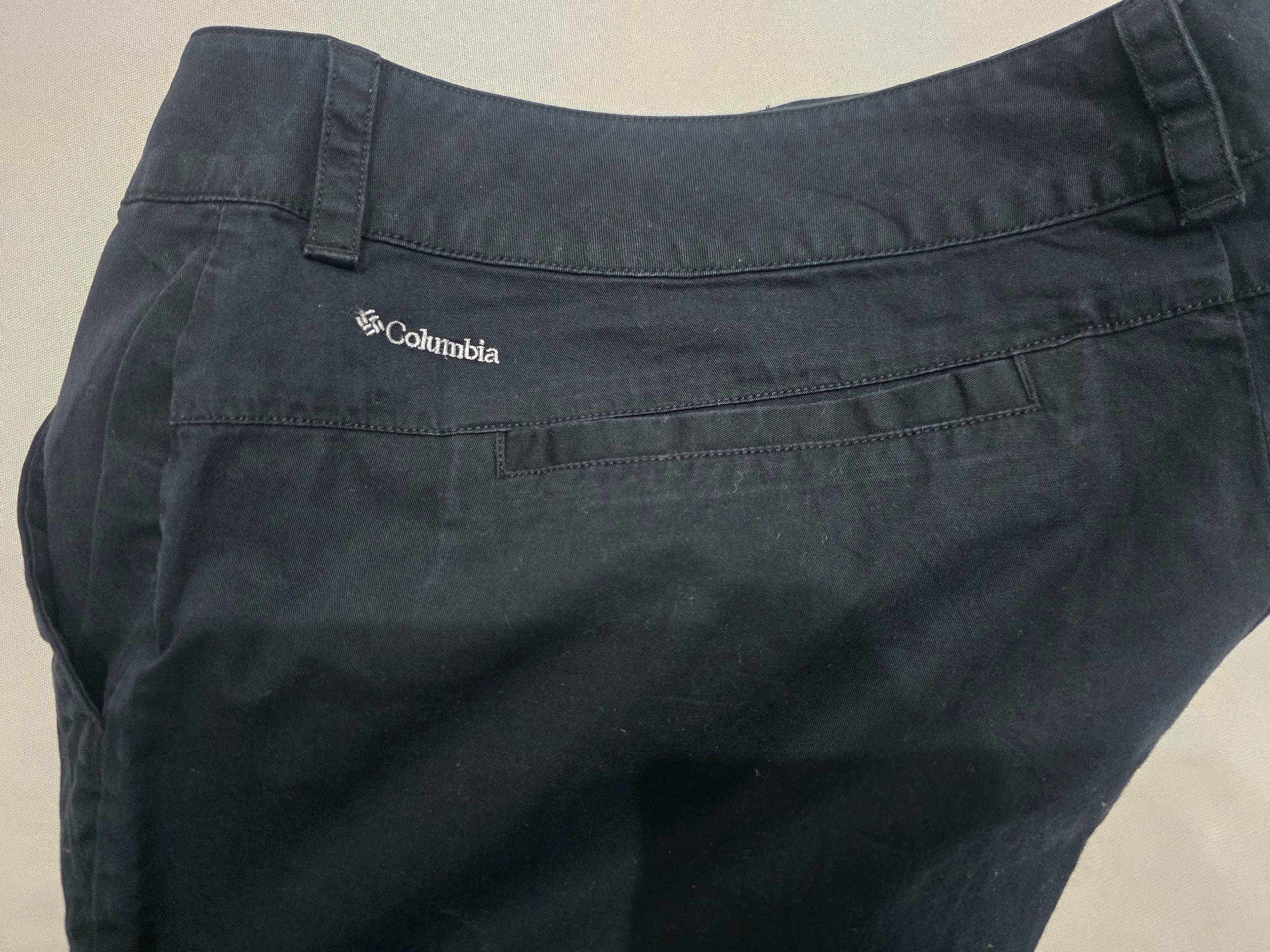 Pantalon Corto Columbia De Mujer Talla 14 Color Azul Marino