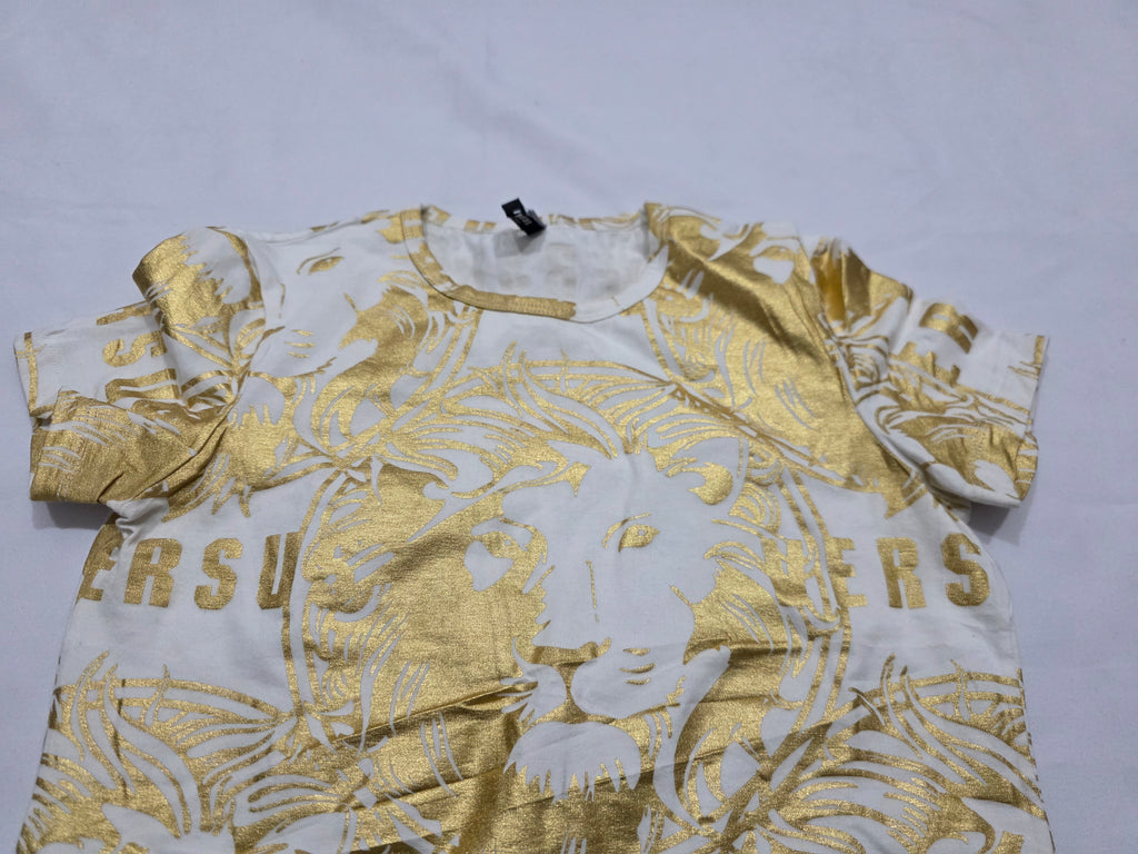 Playera Versus Versace De Mujer Extra Chica Dorada