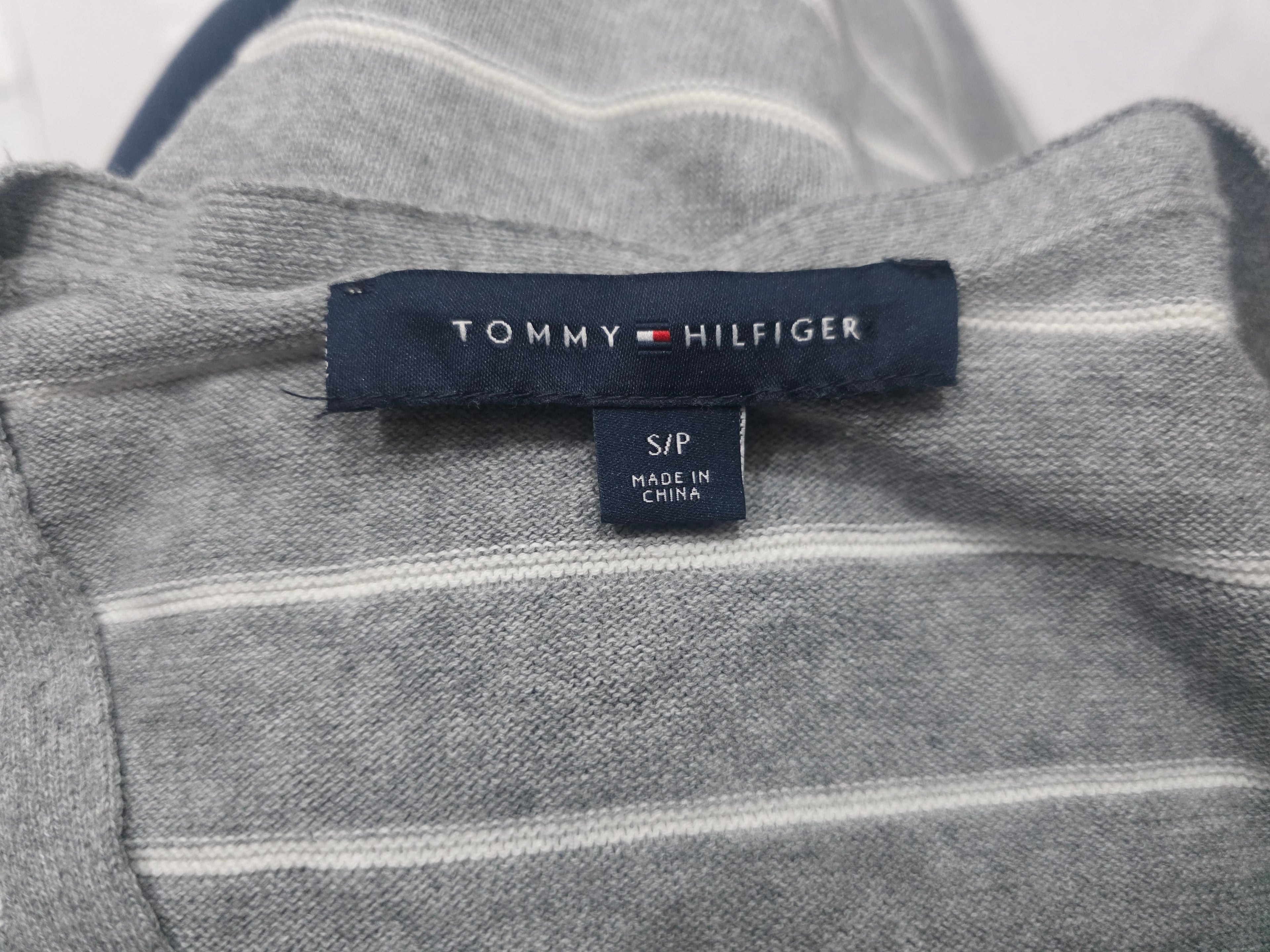 Sueter Tommy Hilfiger Mujer Chica Color Plateado Con Lineas