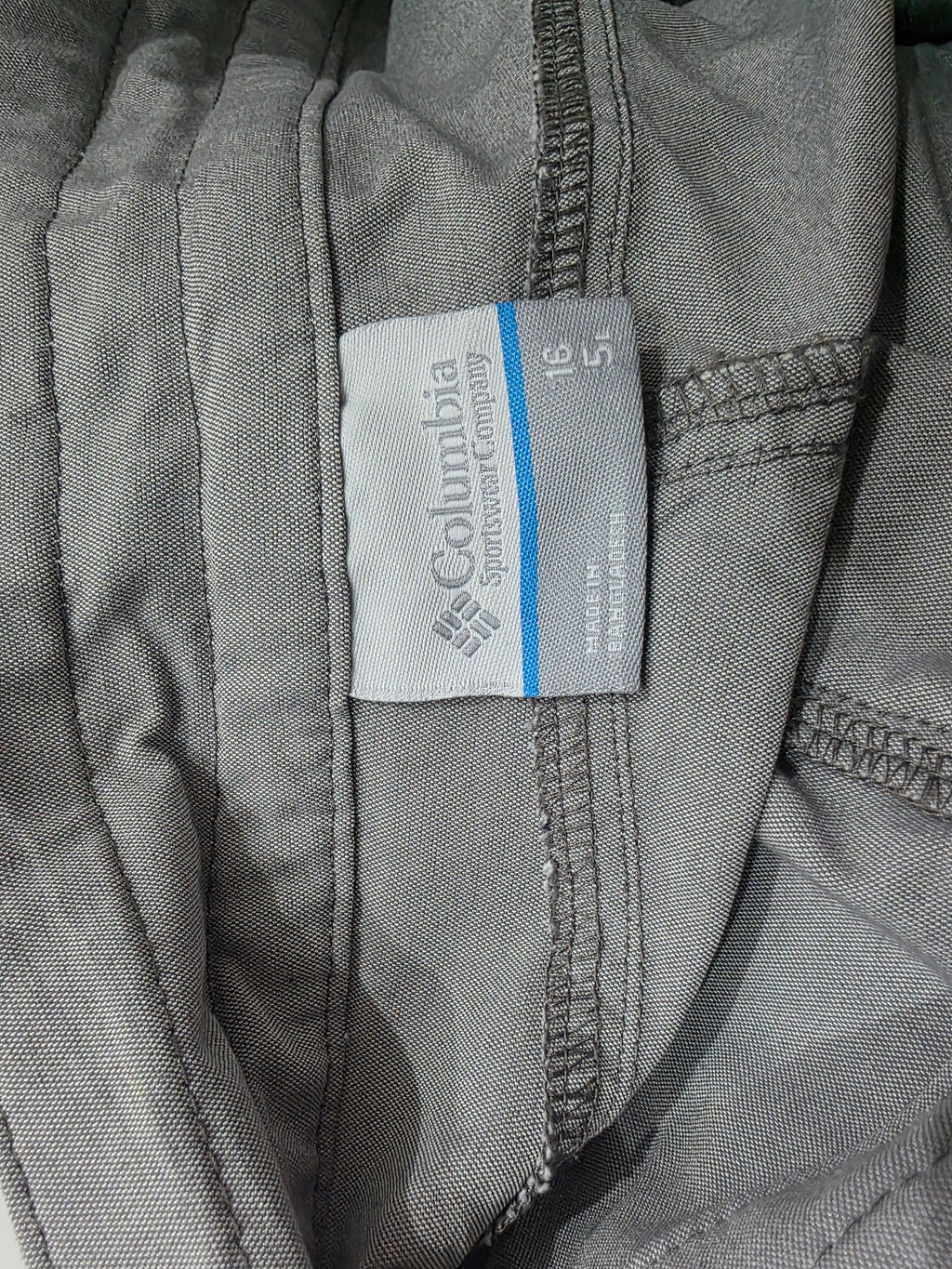 Short Columbia De Mujer Talla 16 Color Gris