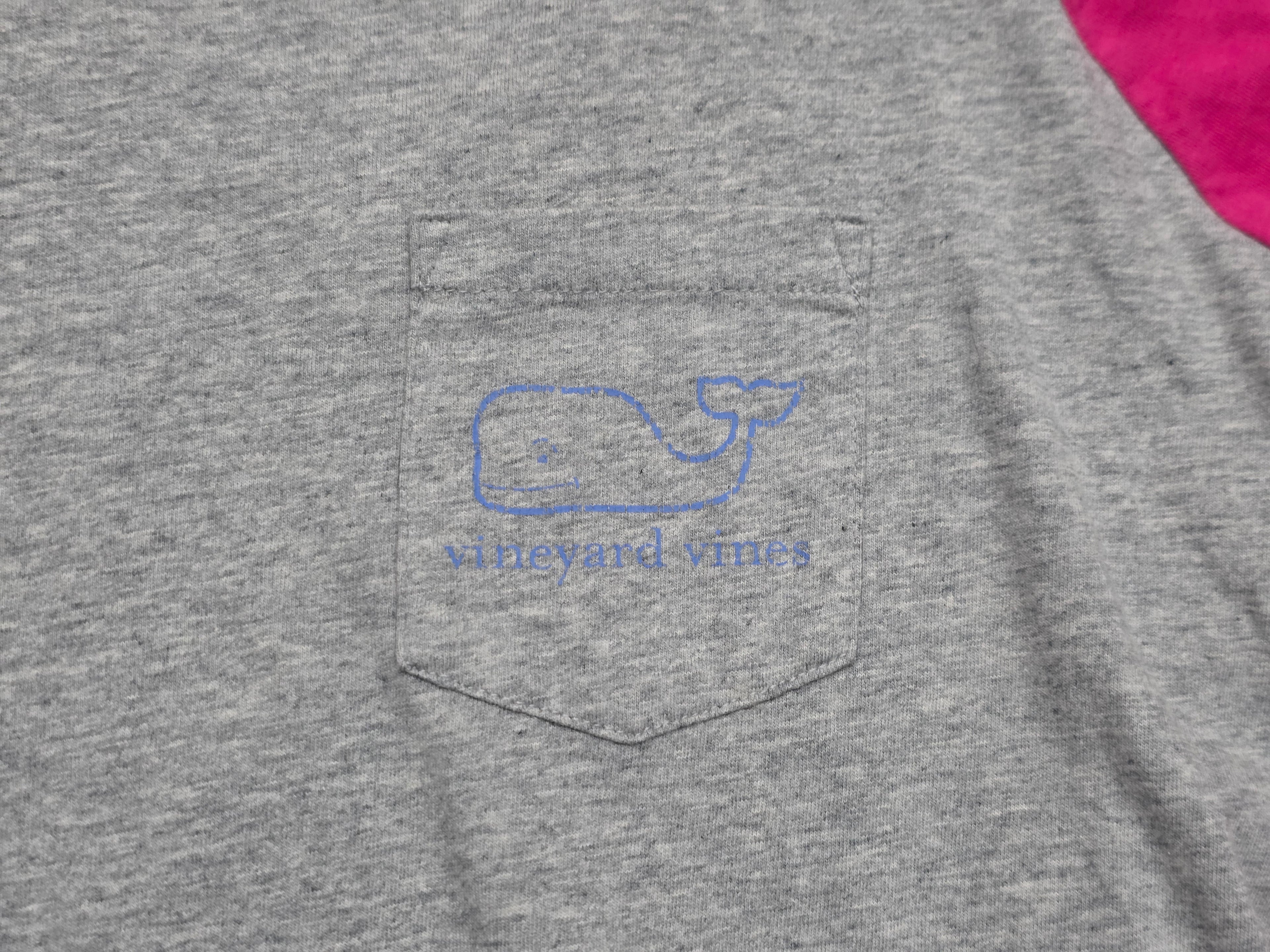 Playera Vineyard Vines Extra Chica Gris Con Rosa De Mujer