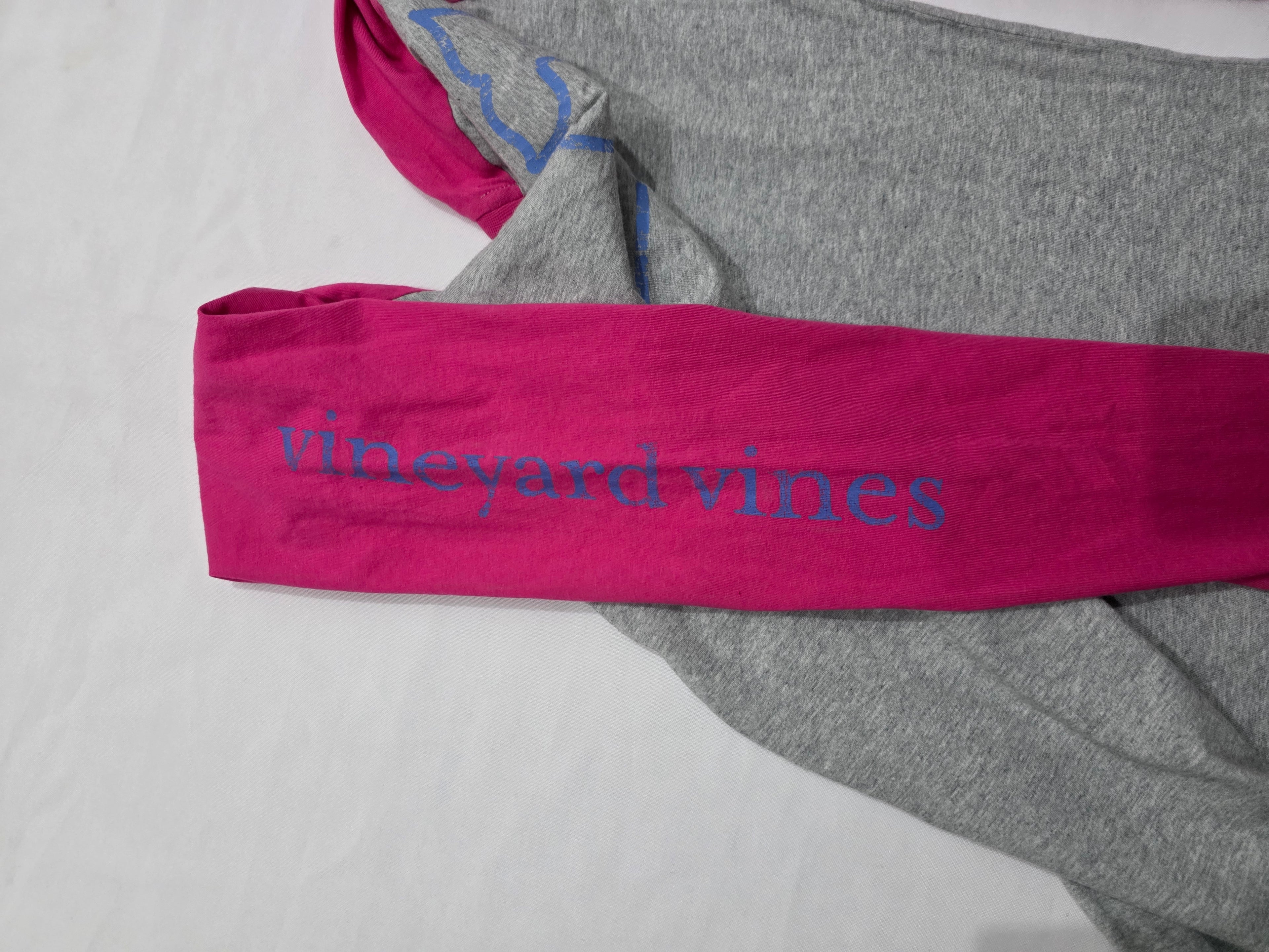 Playera Vineyard Vines Extra Chica Gris Con Rosa De Mujer