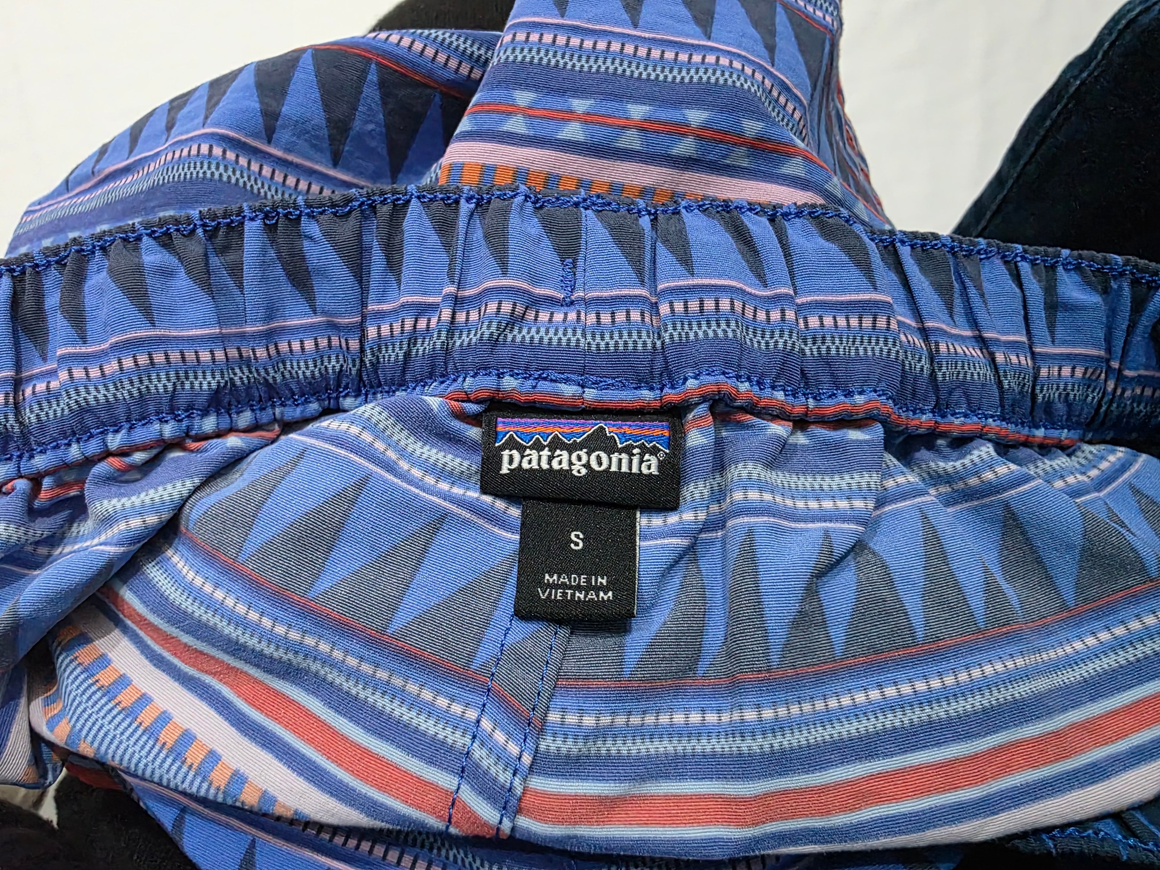 Short Patagonia De Mujer Azul Con Rojo Talla Chica
