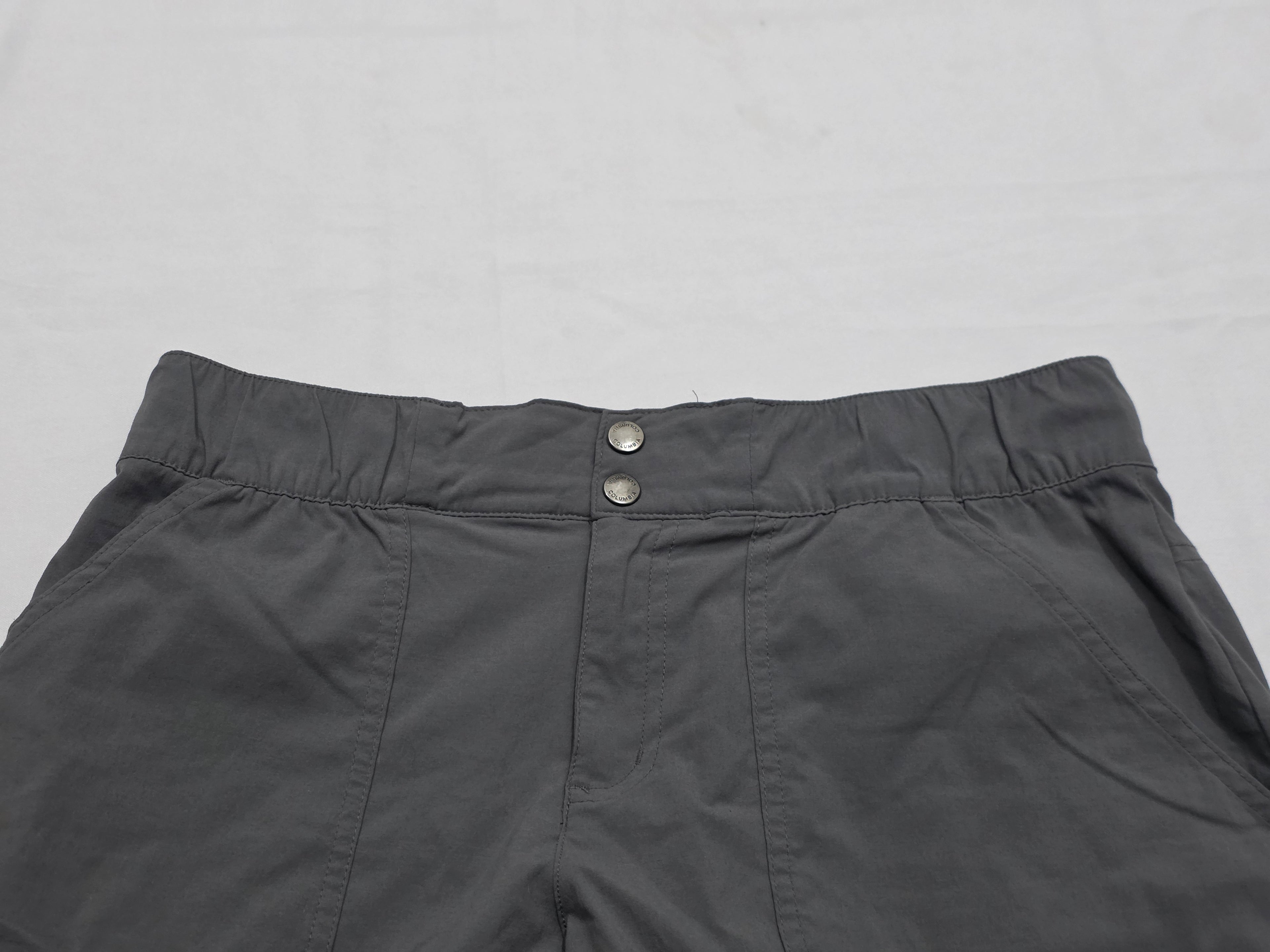Short Columbia De Mujer Talla Mediana Color Gris