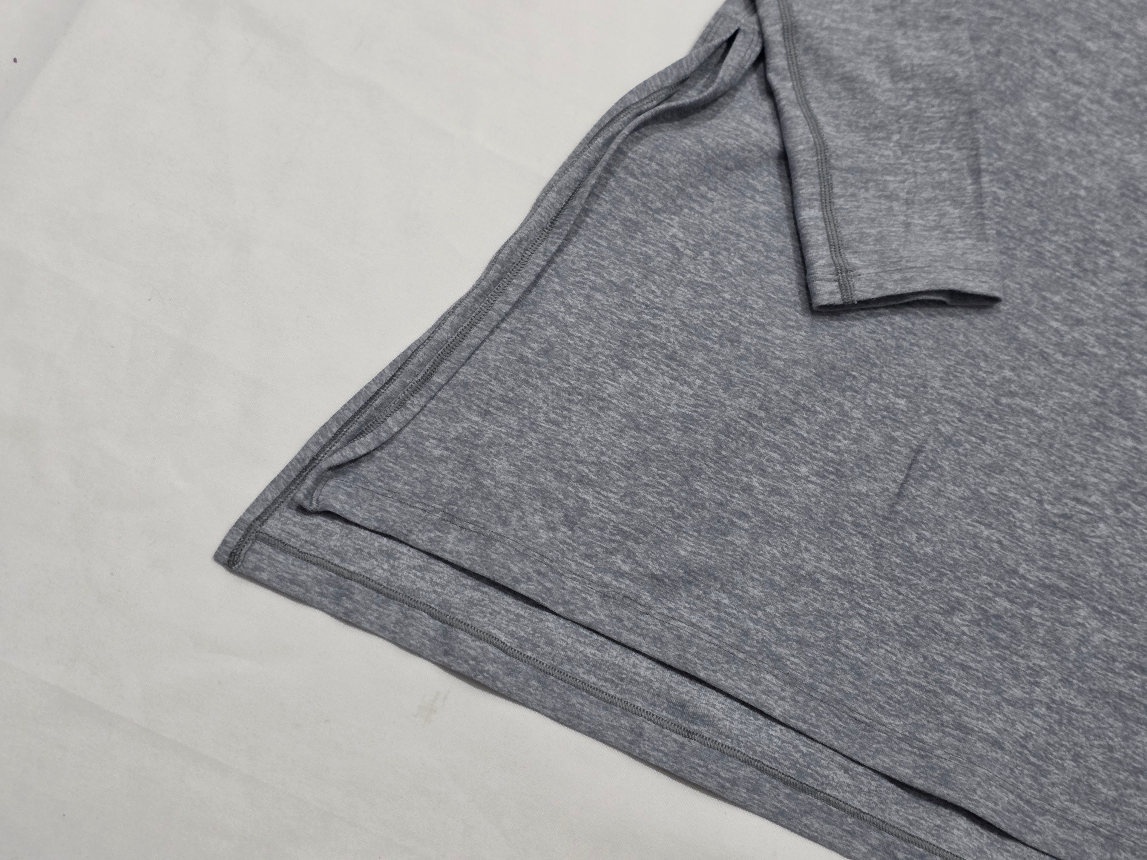 Playera Lululemon Mujer Talla 6 Color Plateado Manga Larga
