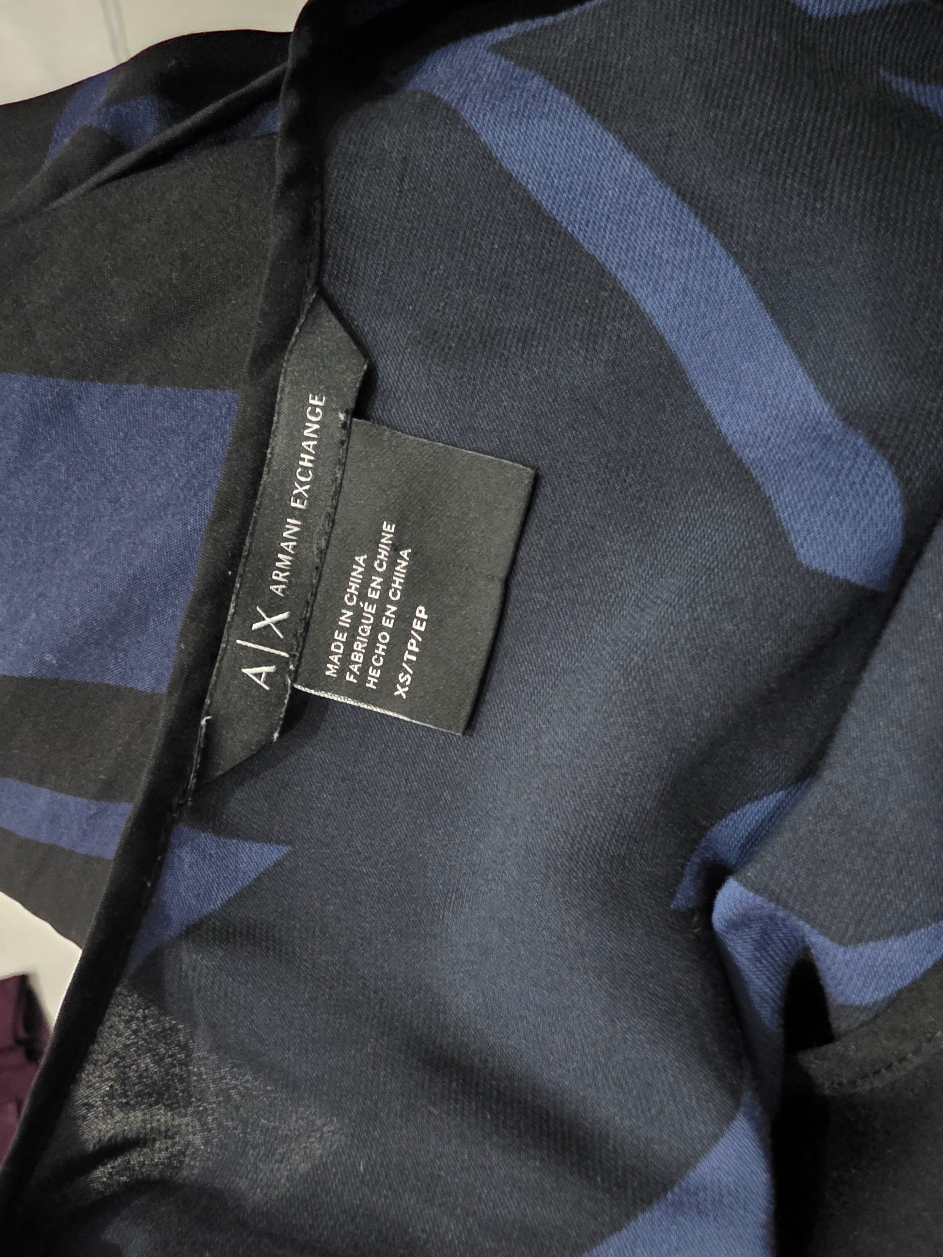Blusa Armani Exchange Extra Chica Azul Con Figuras