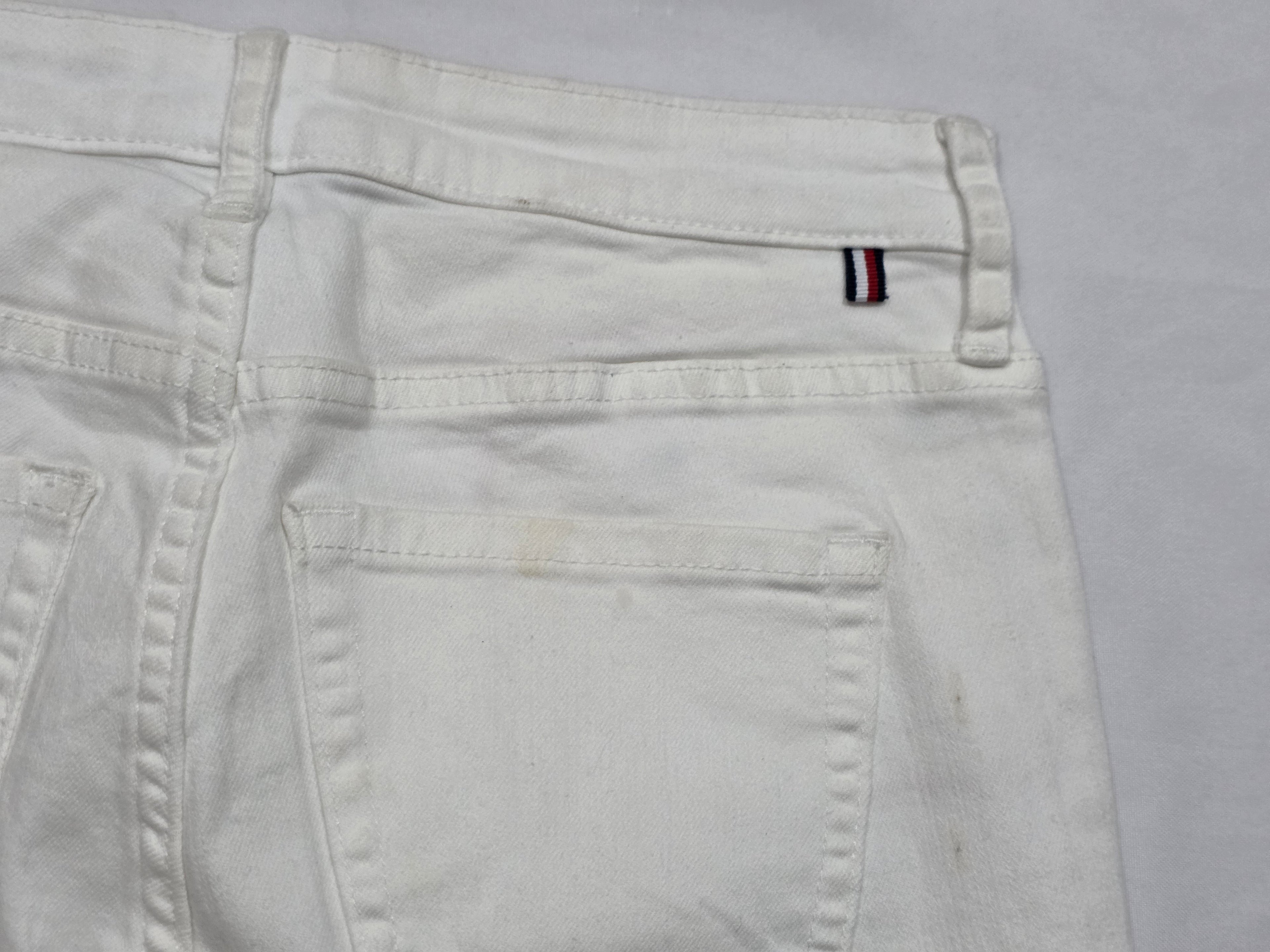 Bermuda De Mezclilla Tommy Hilfiger Mujer 2 Color Blanco