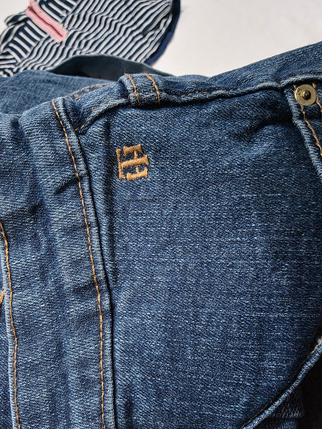 Short De Mezclilla Tommy Hilfiger De Mujer Talla 14