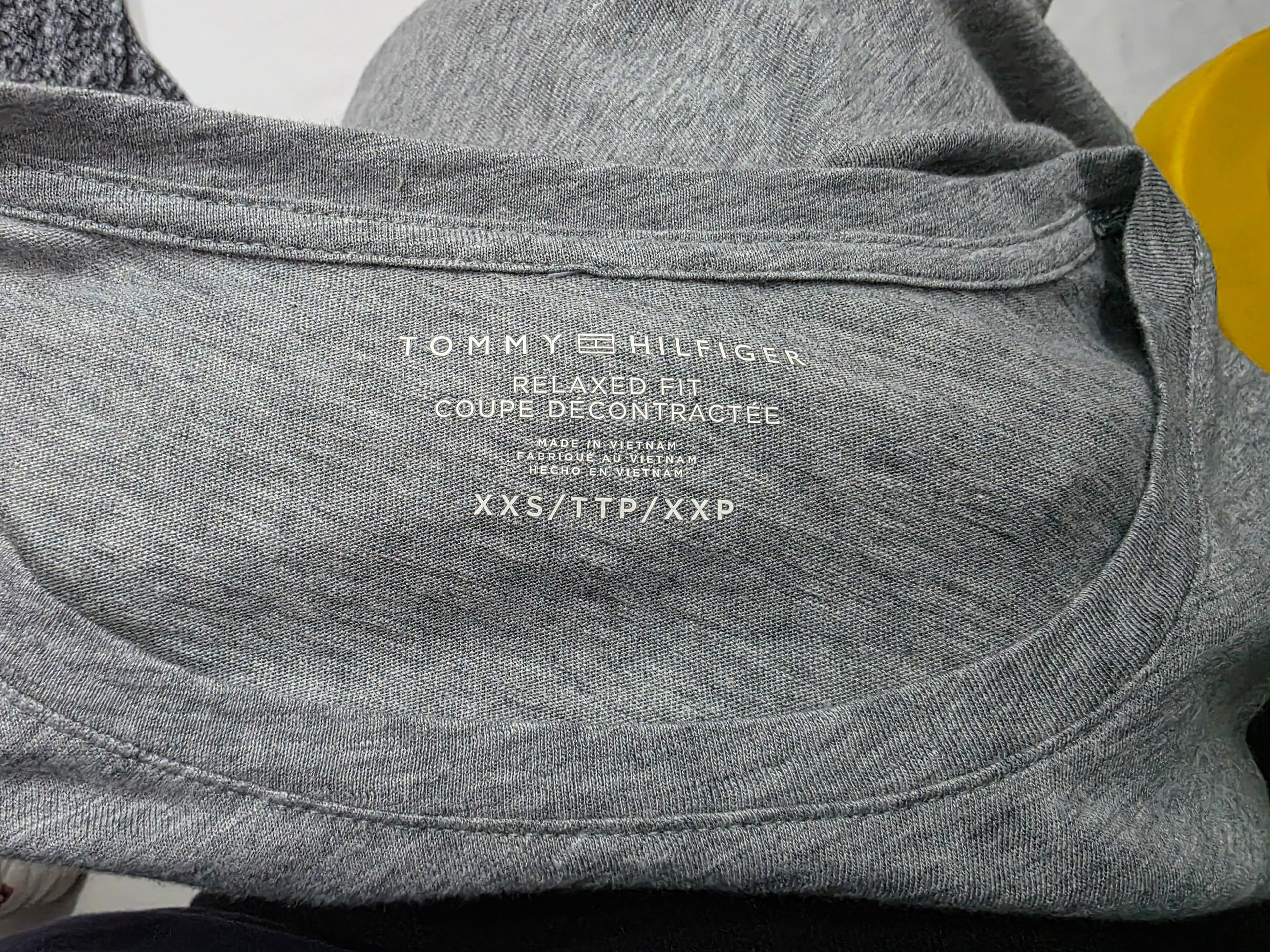 Playera Tommy Hilfiger Extra Extra Chica Gris Relaxed Fit