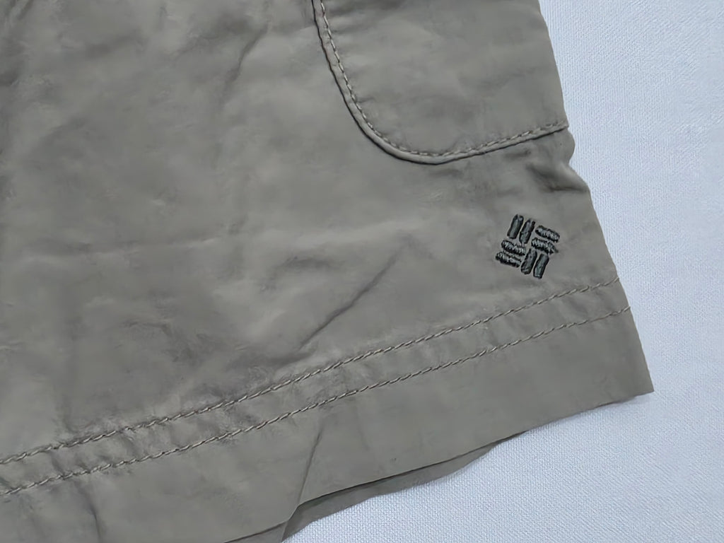 Short Columbia De Mujer Talla Chica Color Cafe