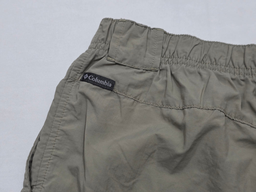 Short Columbia De Mujer Talla Chica Color Cafe