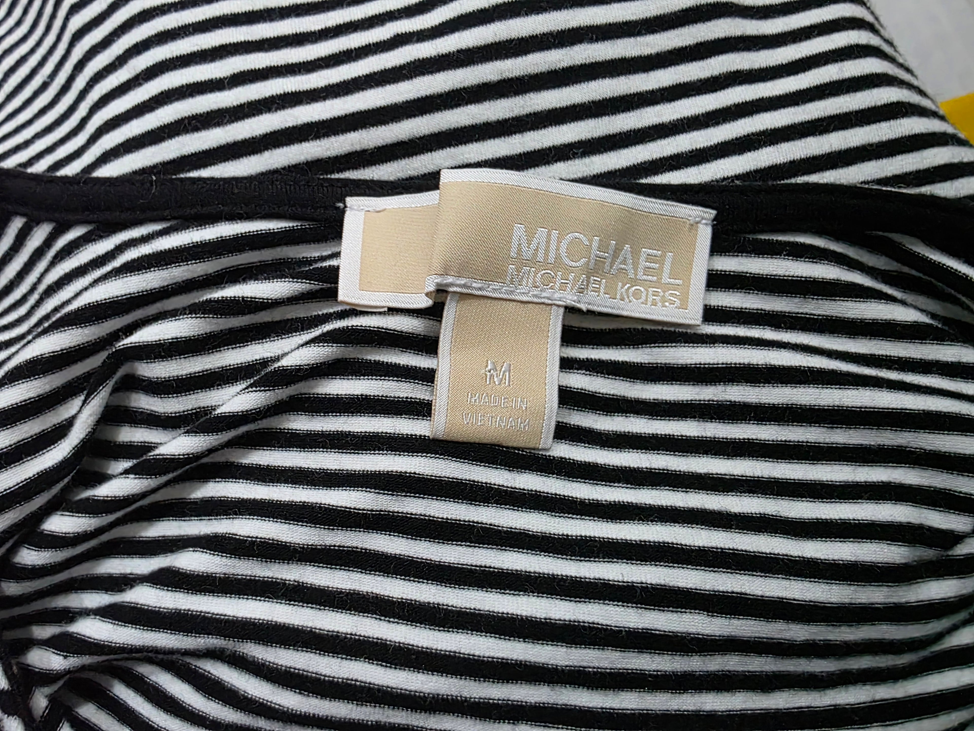 Playera Manga Corta Michael Kors Hombro Descubiertos Mediana