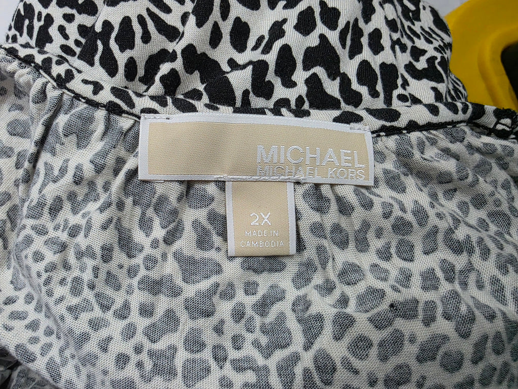 Blusa Michael Kors Talla 2x Animal Print.negro/gris